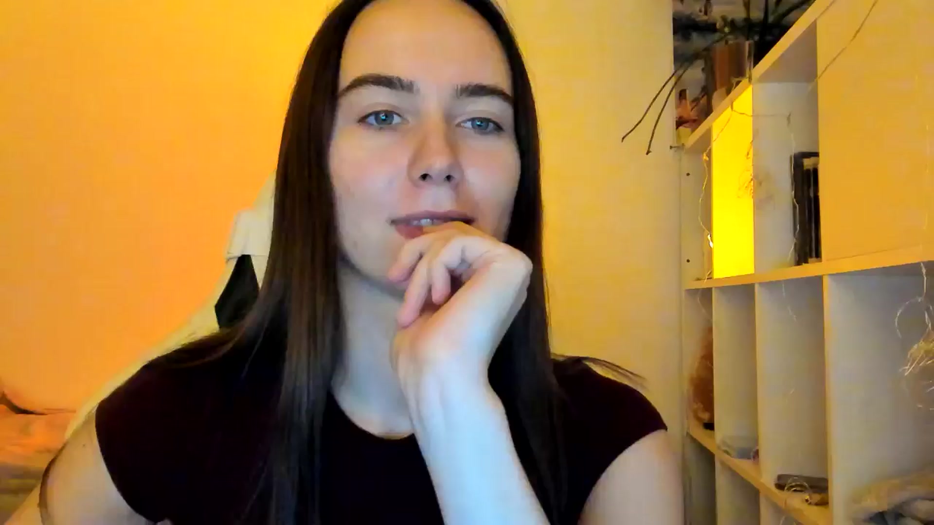 Gallery image thumbnail from OhAlisa's myfreecams stream on, 12/21/2025, 16:24 image 10 of 20