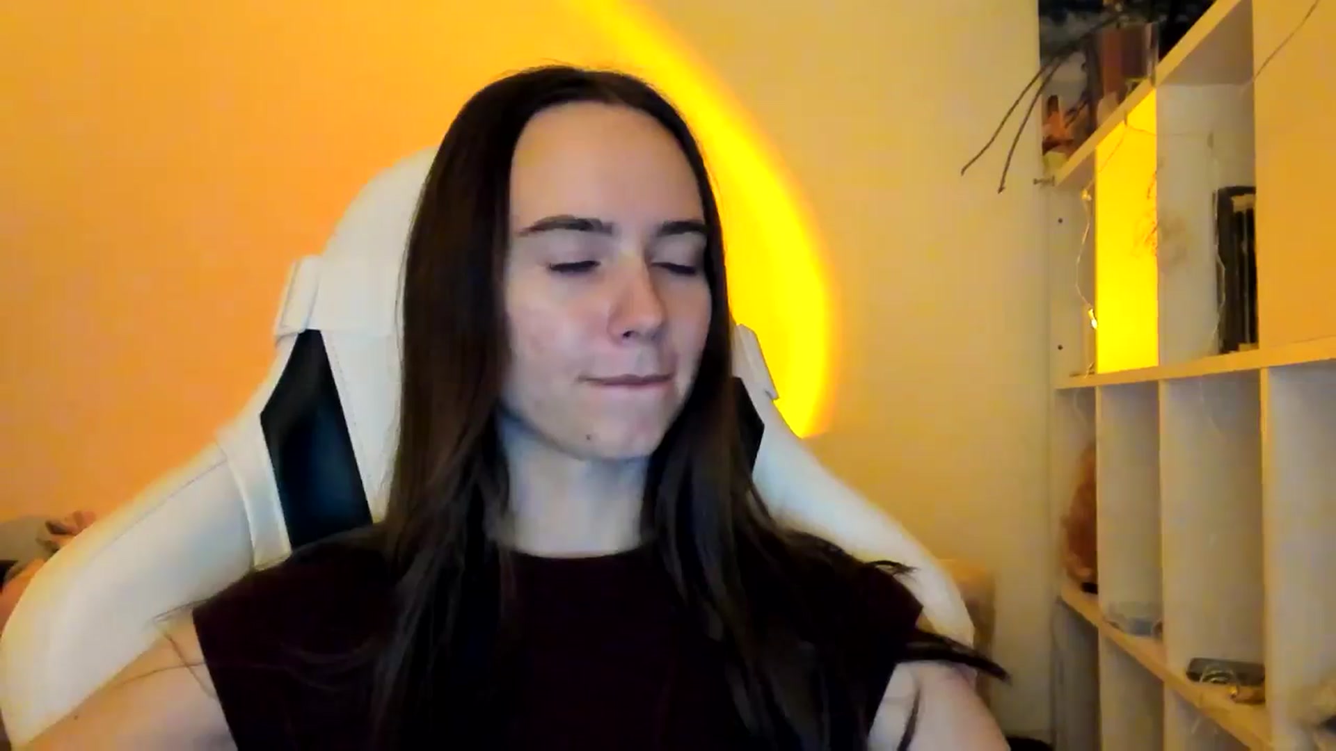 Gallery image thumbnail from OhAlisa's myfreecams stream on, 12/21/2025, 17:33 image 9 of 20