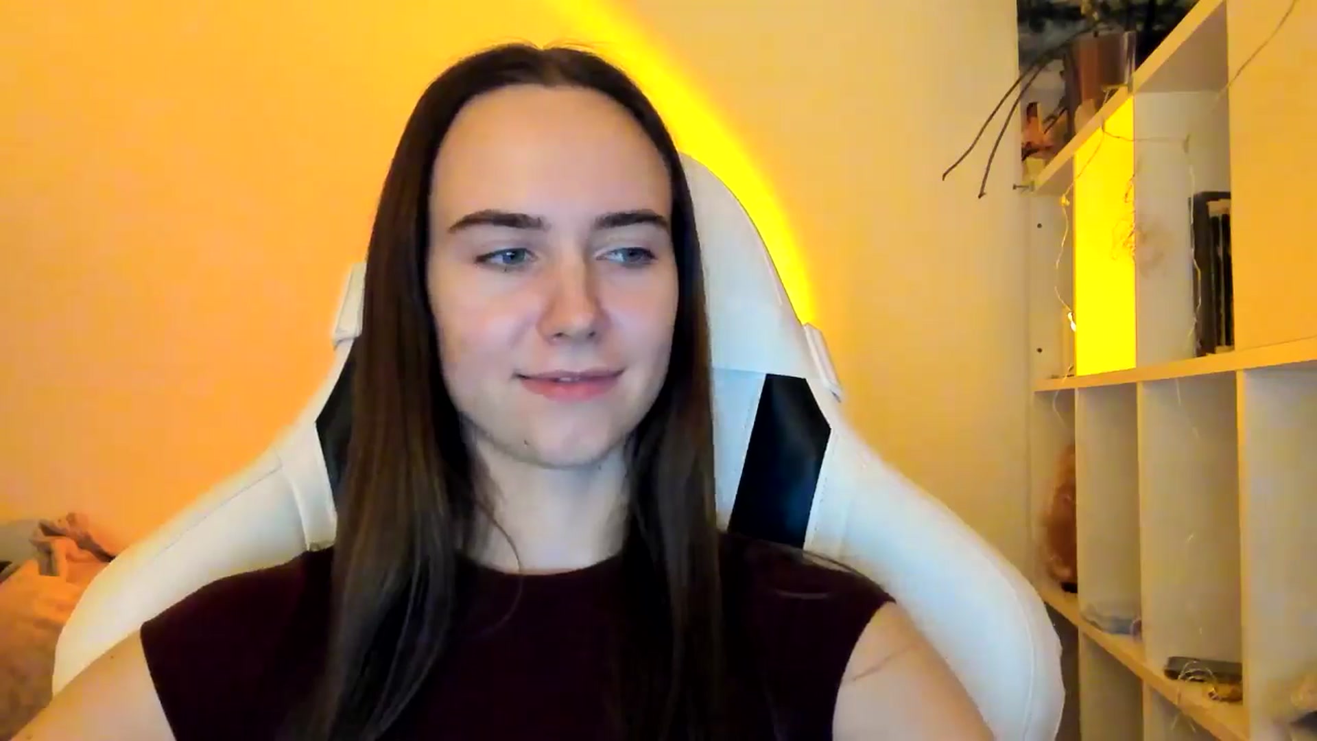 Gallery image thumbnail from OhAlisa's myfreecams stream on, 12/21/2025, 17:33 image 16 of 20