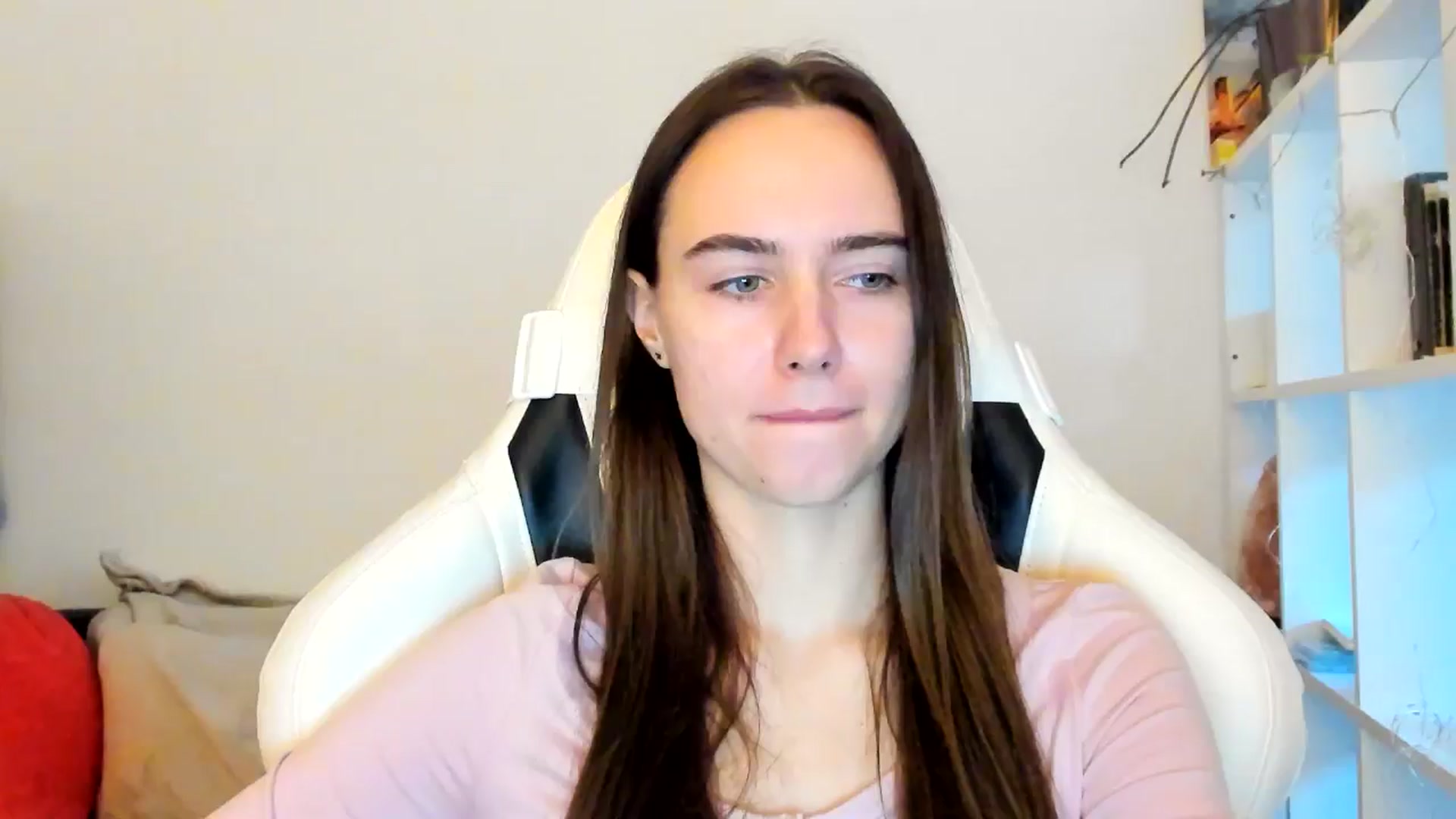 Gallery image thumbnail from OhAlisa's myfreecams stream on, 12/22/2025, 14:11 image 15 of 20