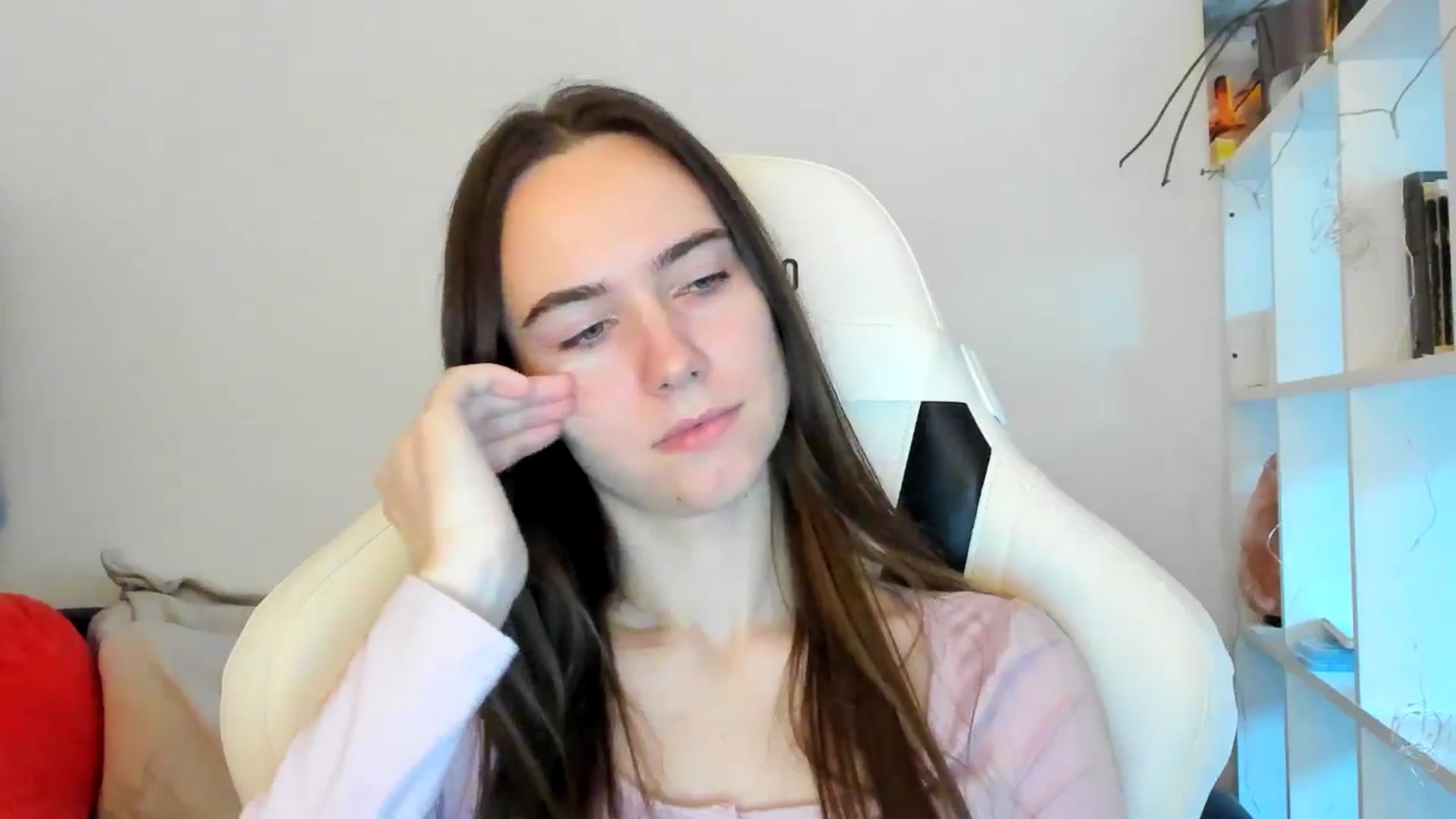 Gallery image thumbnail from OhAlisa's myfreecams stream on, 12/22/2025, 14:11 image 6 of 20