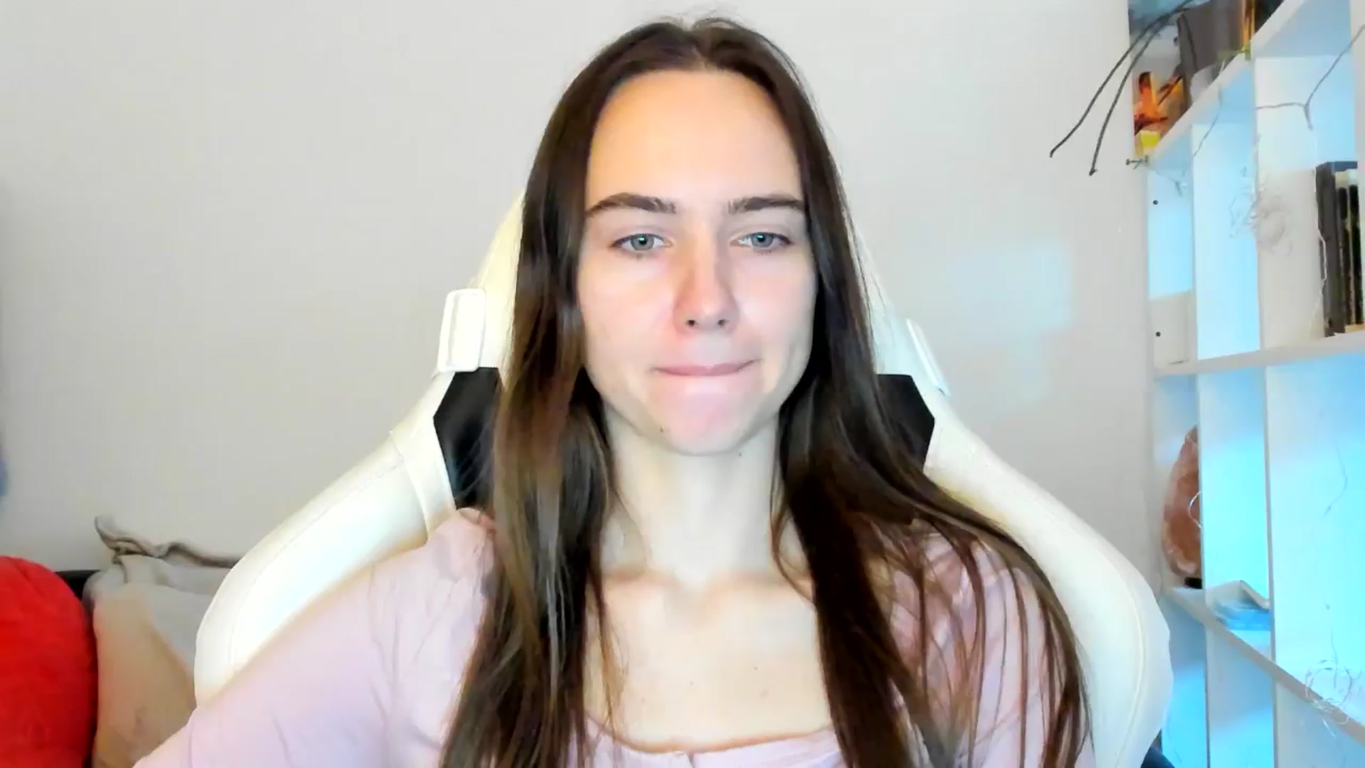 Gallery image thumbnail from OhAlisa's myfreecams stream on, 12/22/2025, 14:11 image 2 of 20