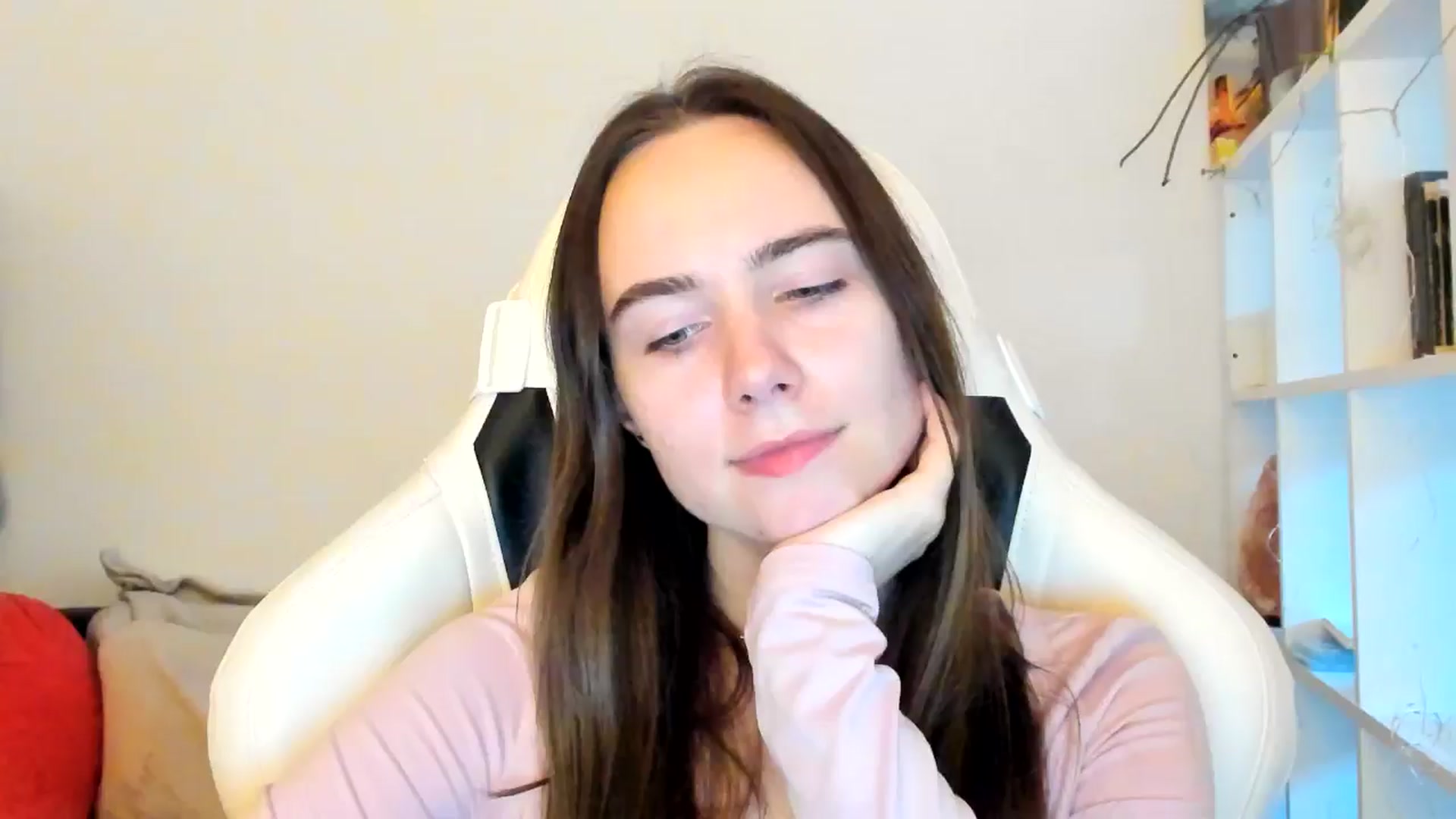 Gallery image thumbnail from OhAlisa's myfreecams stream on, 12/22/2025, 14:11 image 17 of 20
