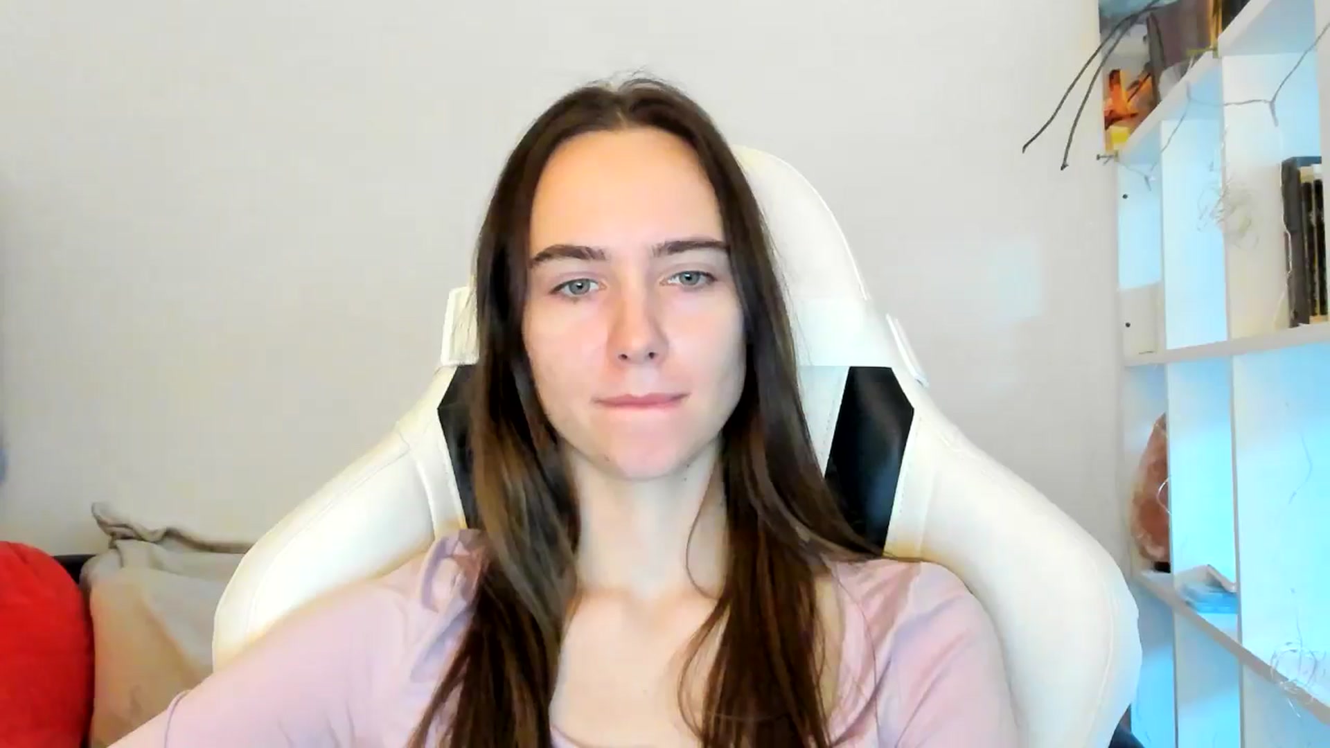 Gallery image thumbnail from OhAlisa's myfreecams stream on, 12/22/2025, 14:11 image 8 of 20