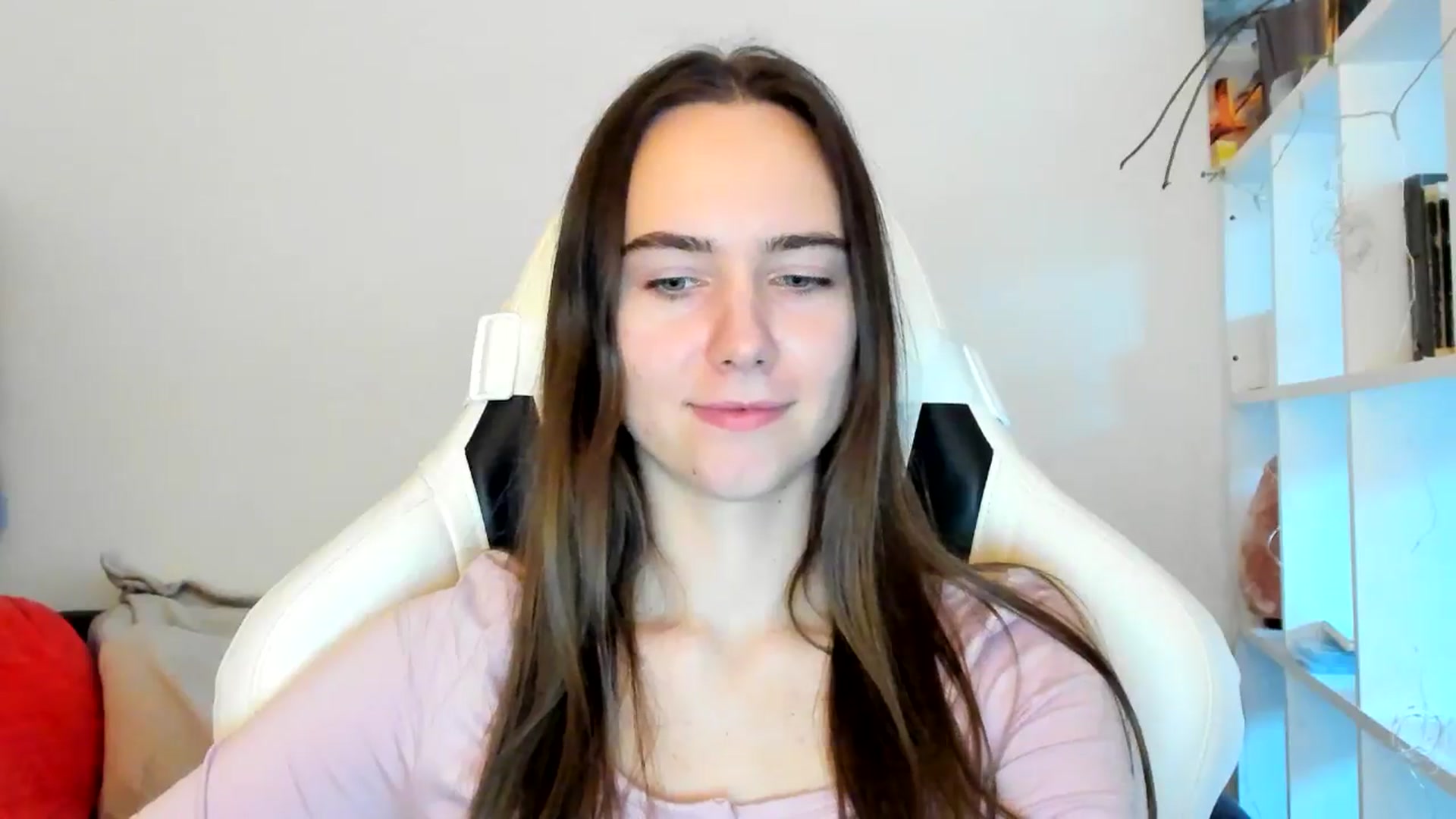 Gallery image thumbnail from OhAlisa's myfreecams stream on, 12/22/2025, 14:11 image 3 of 20