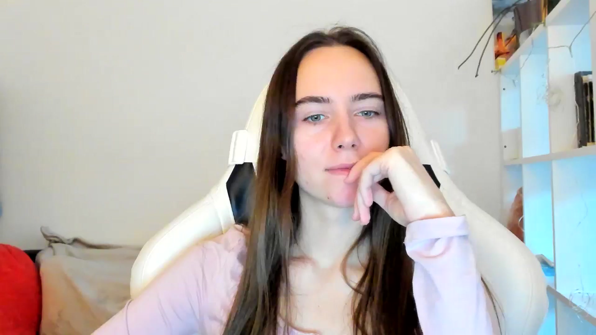 Gallery image thumbnail from OhAlisa's myfreecams stream on, 12/22/2025, 14:11 image 5 of 20