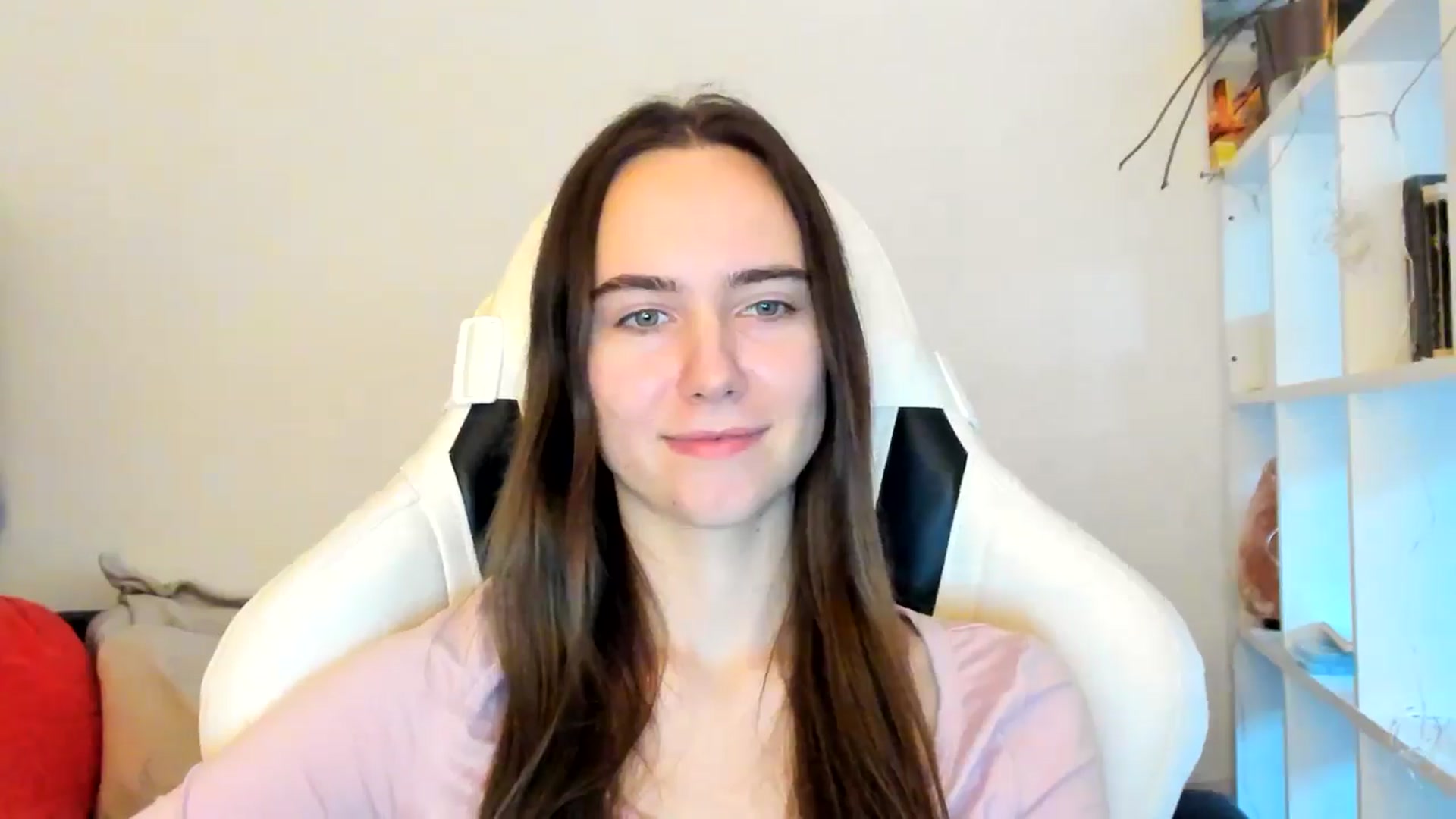 Gallery image thumbnail from OhAlisa's myfreecams stream on, 12/22/2025, 14:11 image 13 of 20