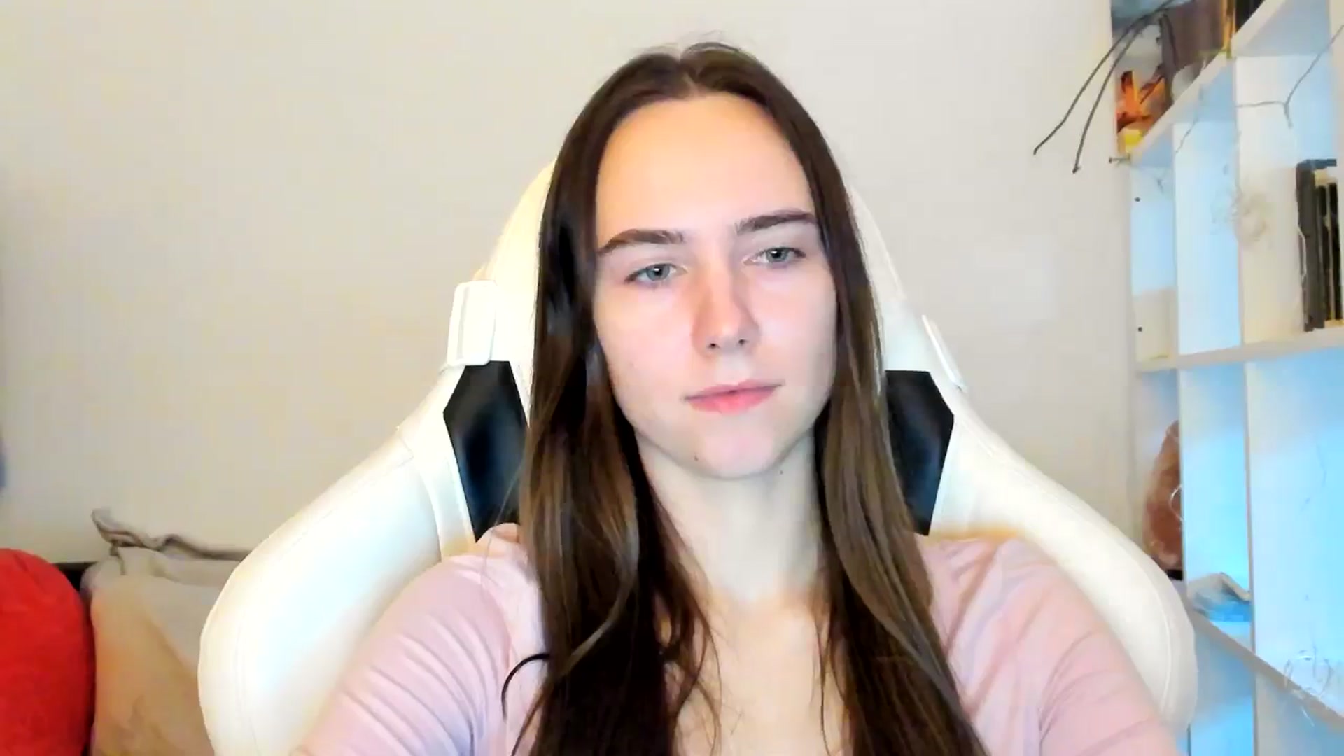 Gallery image thumbnail from OhAlisa's myfreecams stream on, 12/22/2025, 14:11 image 16 of 20