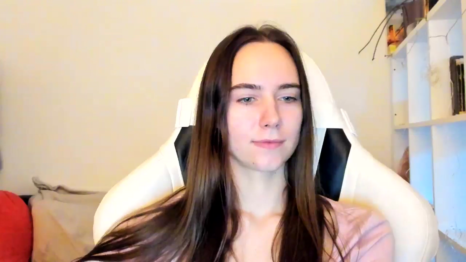 Gallery image thumbnail from OhAlisa's myfreecams stream on, 12/22/2025, 14:23 image 13 of 20
