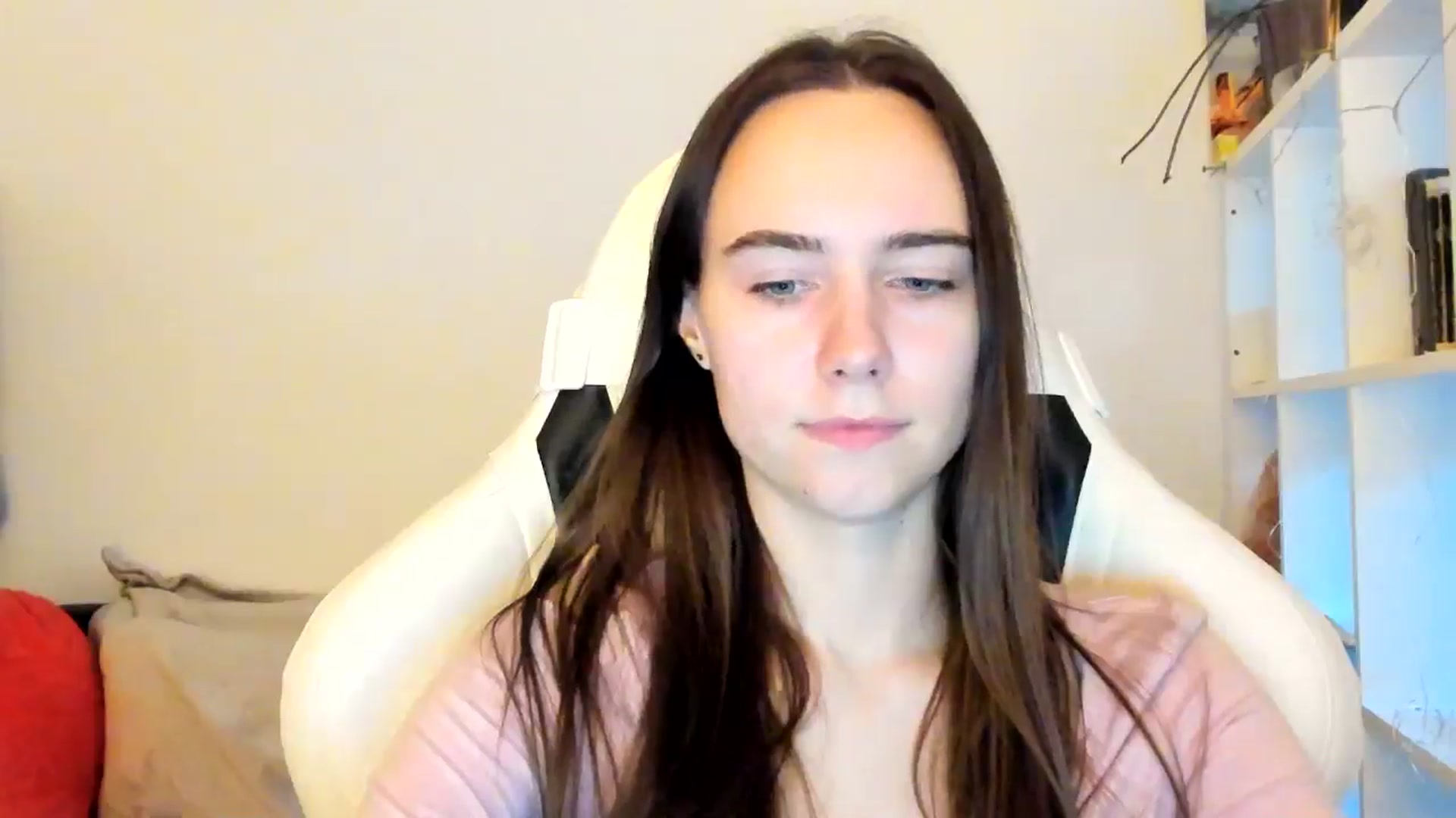 Gallery image thumbnail from OhAlisa's myfreecams stream on, 12/22/2025, 14:23 image 7 of 20