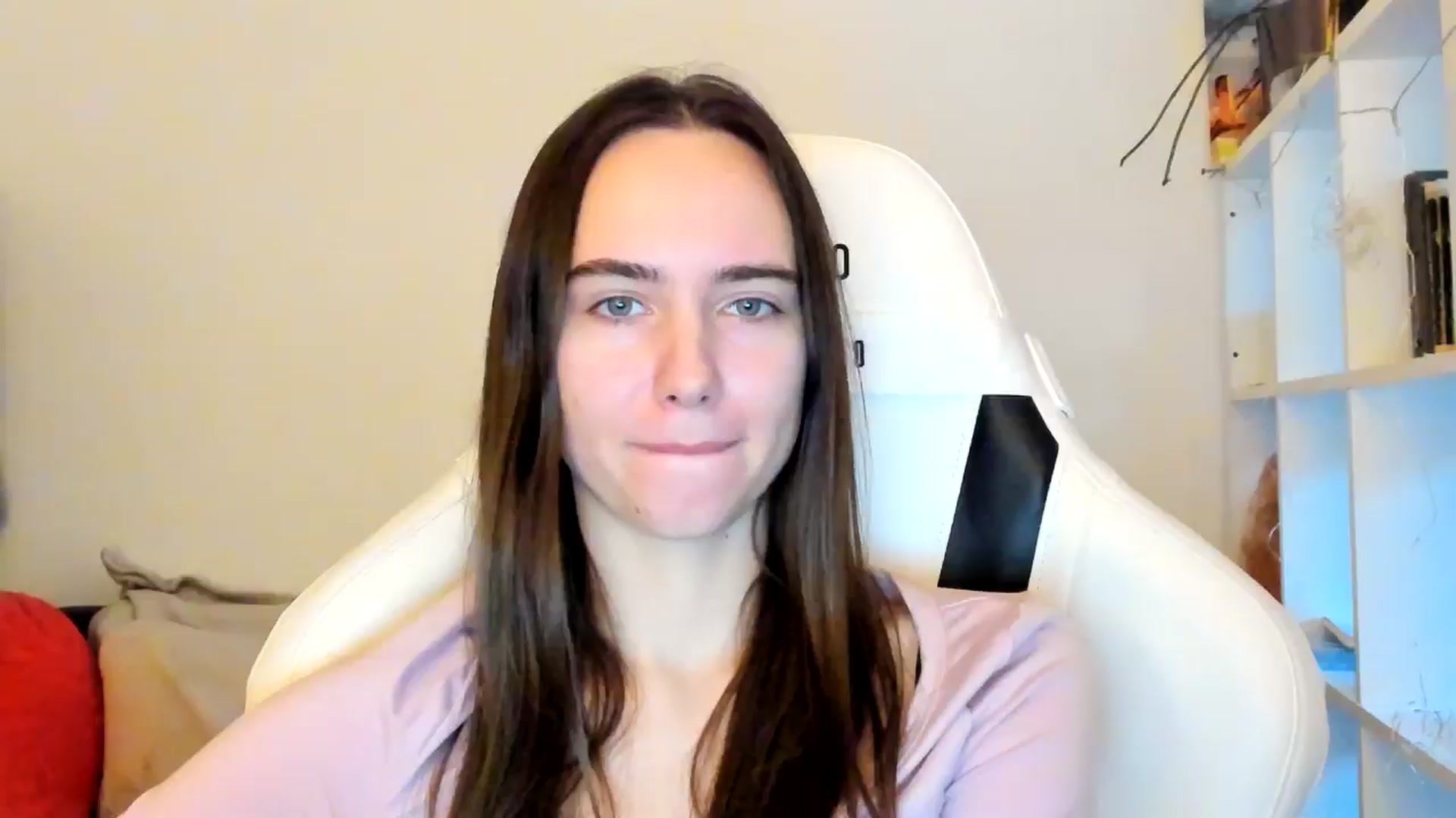 Gallery image thumbnail from OhAlisa's myfreecams stream on, 12/22/2025, 14:23 image 5 of 20