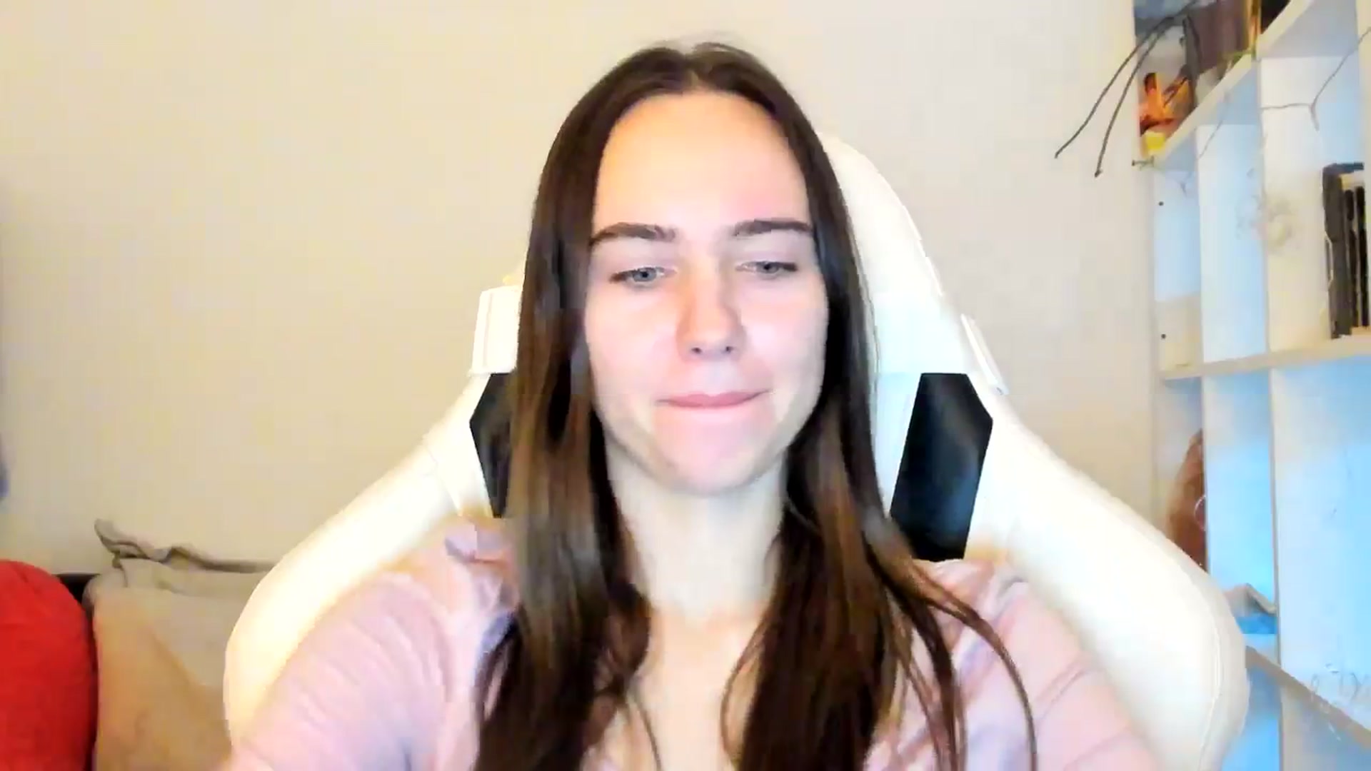 Gallery image thumbnail from OhAlisa's myfreecams stream on, 12/22/2025, 14:23 image 3 of 20