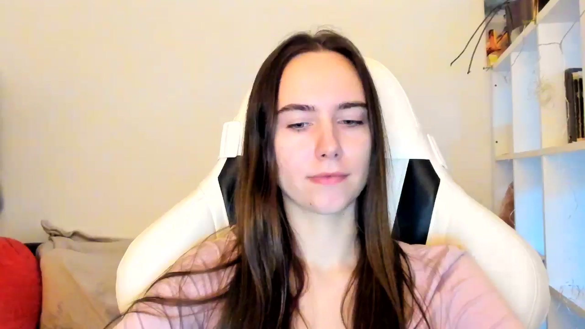 Gallery image thumbnail from OhAlisa's myfreecams stream on, 12/22/2025, 14:23 image 14 of 20