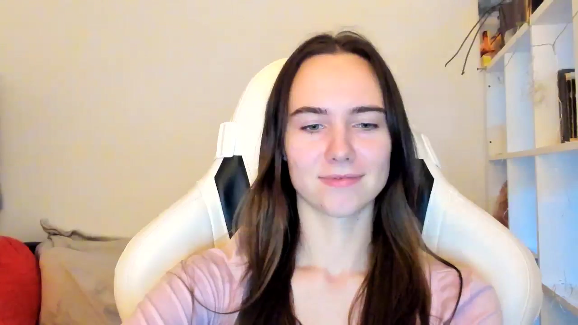 Gallery image thumbnail from OhAlisa's myfreecams stream on, 12/22/2025, 14:23 image 20 of 20
