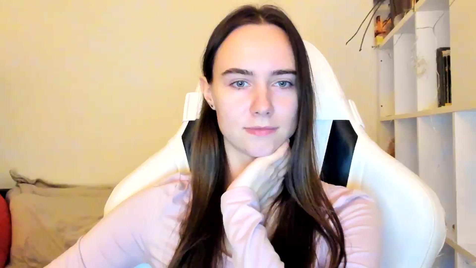 Gallery image thumbnail from OhAlisa's myfreecams stream on, 12/22/2025, 15:26 image 7 of 20