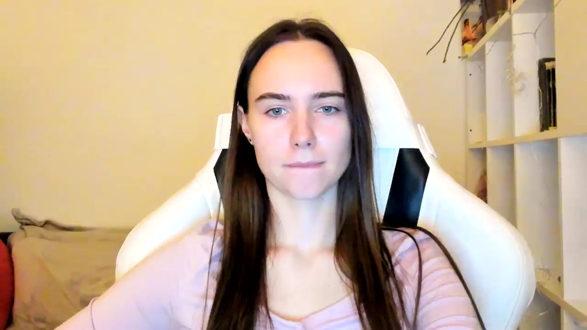 Gallery image thumbnail from OhAlisa's myfreecams stream on, 12/22/2025, 15:26 image 11 of 20