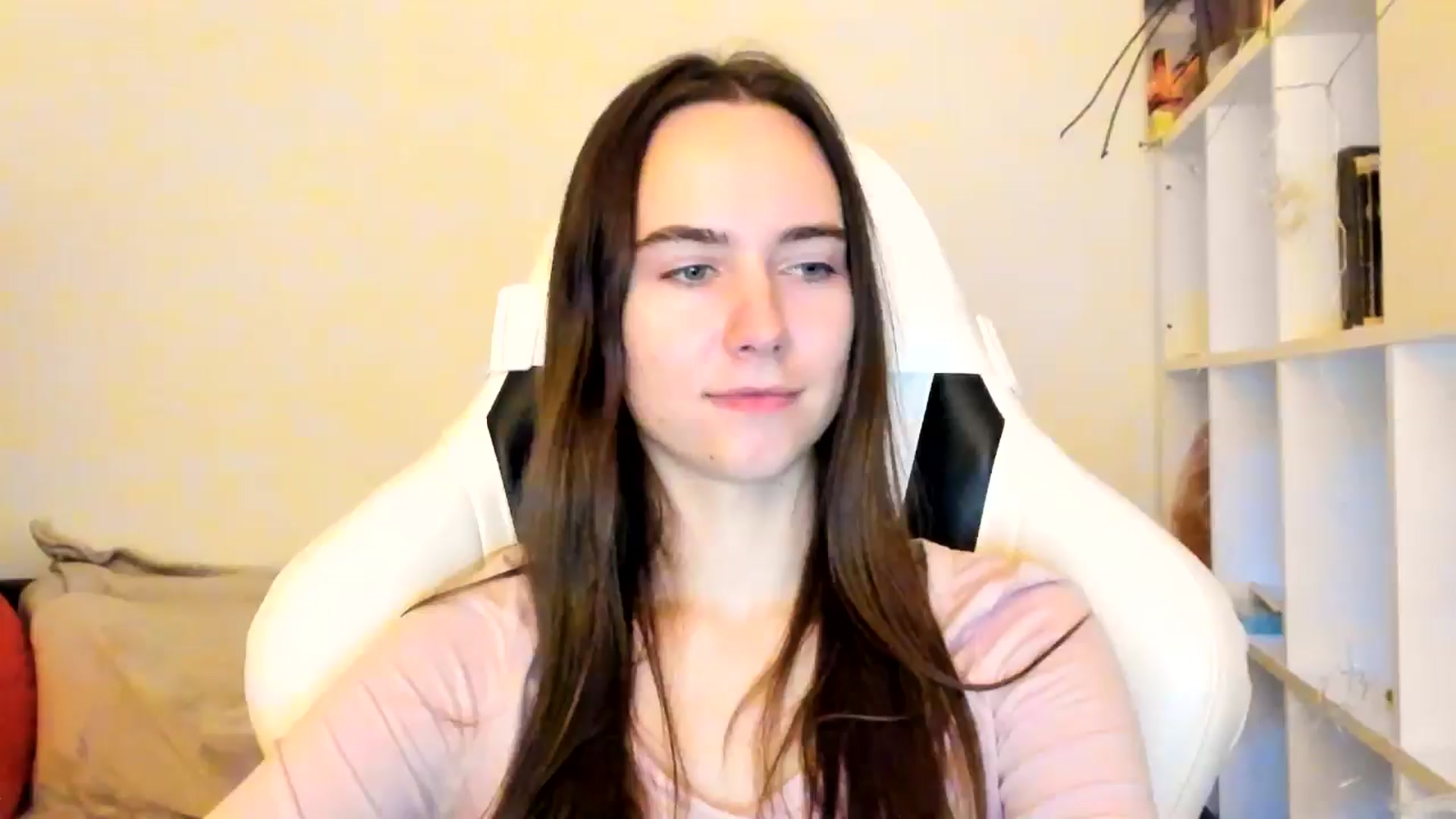 Gallery image thumbnail from OhAlisa's myfreecams stream on, 12/22/2025, 15:26 image 5 of 20