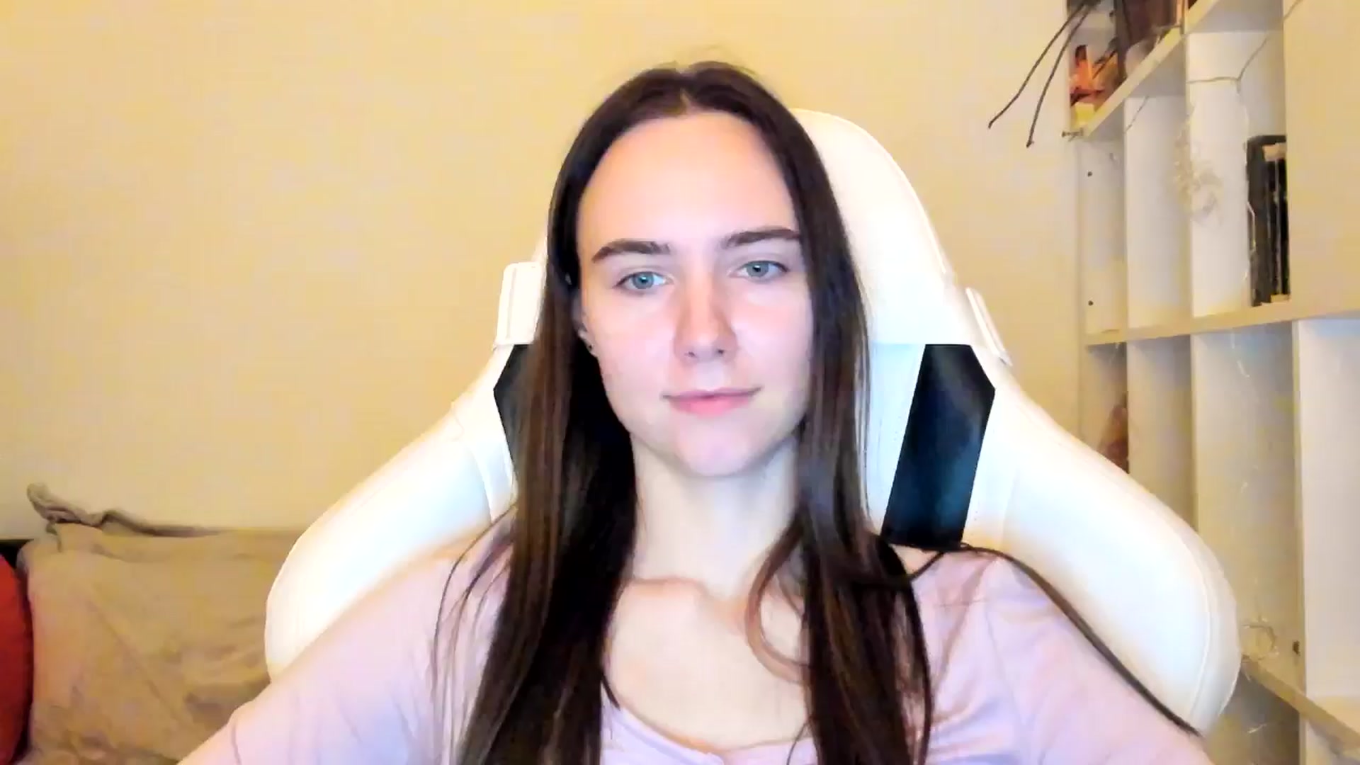 Gallery image thumbnail from OhAlisa's myfreecams stream on, 12/22/2025, 15:26 image 17 of 20