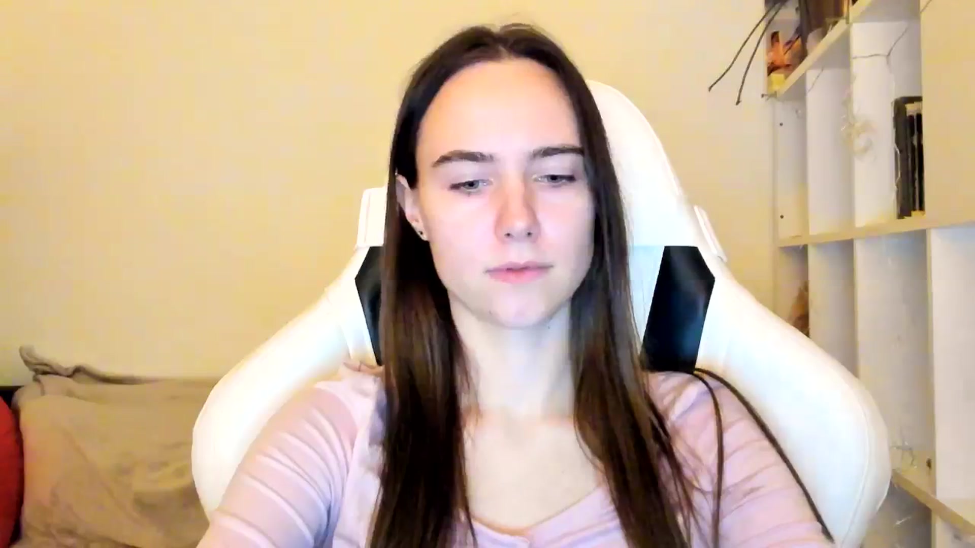 Gallery image thumbnail from OhAlisa's myfreecams stream on, 12/22/2025, 15:26 image 10 of 20