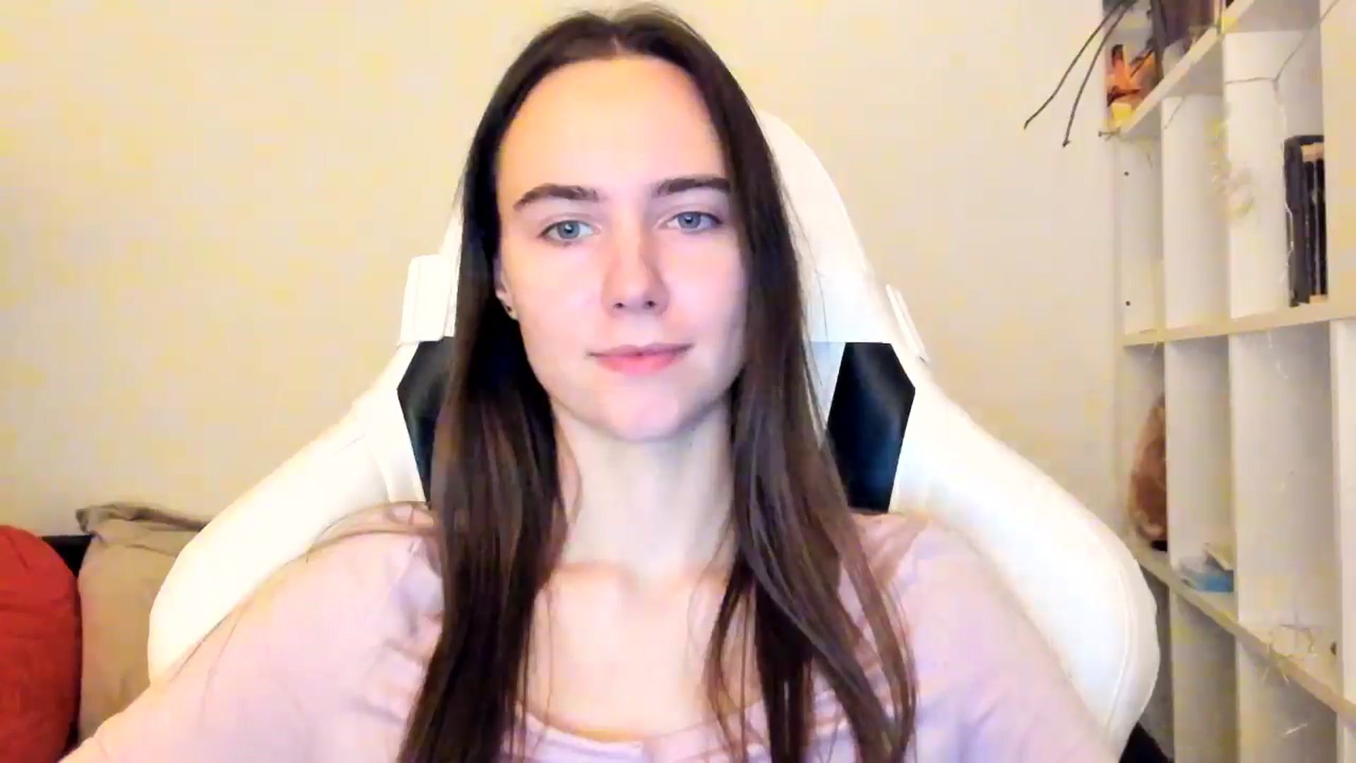 Gallery image thumbnail from OhAlisa's myfreecams stream on, 12/22/2025, 16:33 image 2 of 20