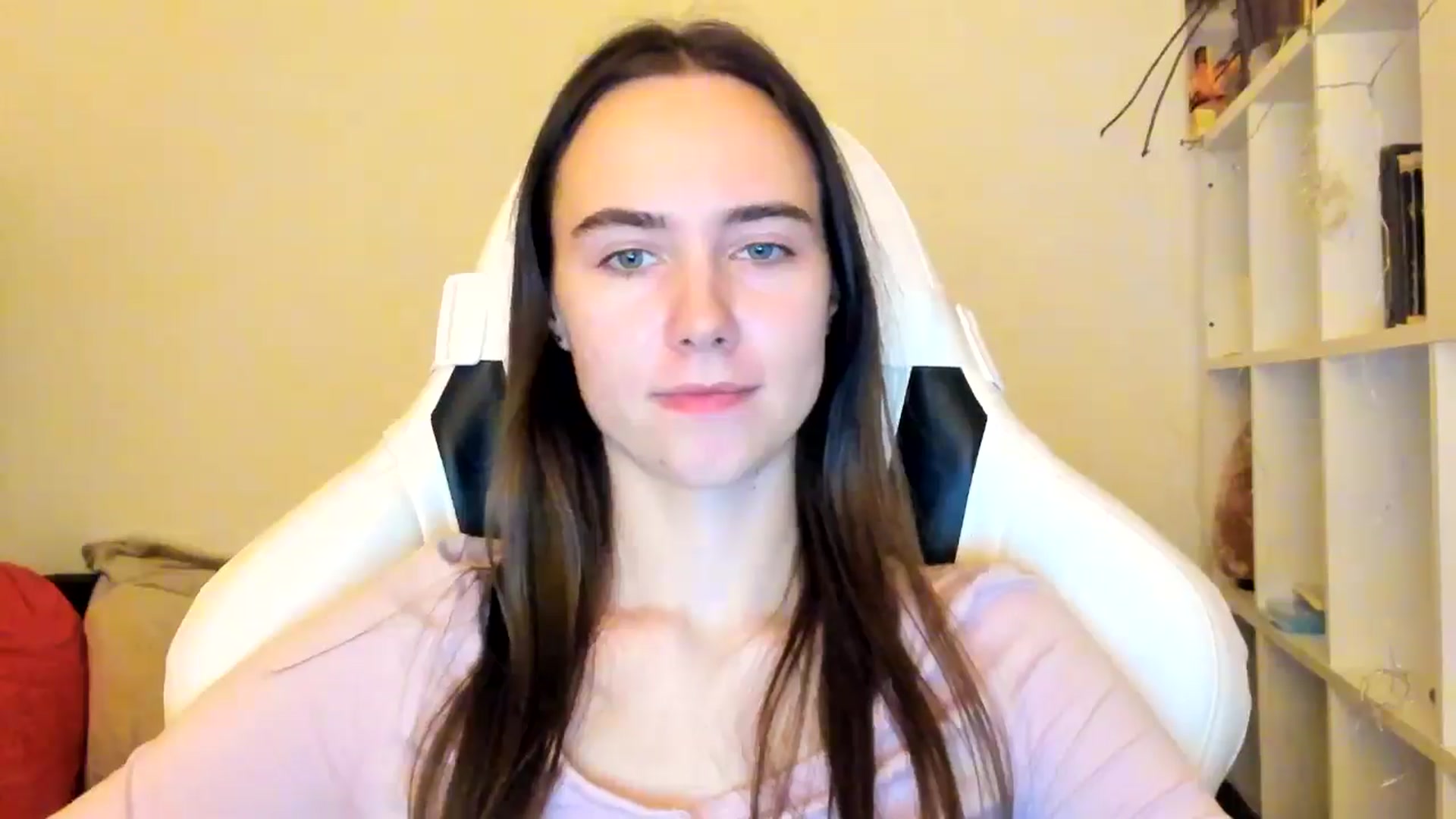 Gallery image thumbnail from OhAlisa's myfreecams stream on, 12/22/2025, 16:33 image 7 of 20