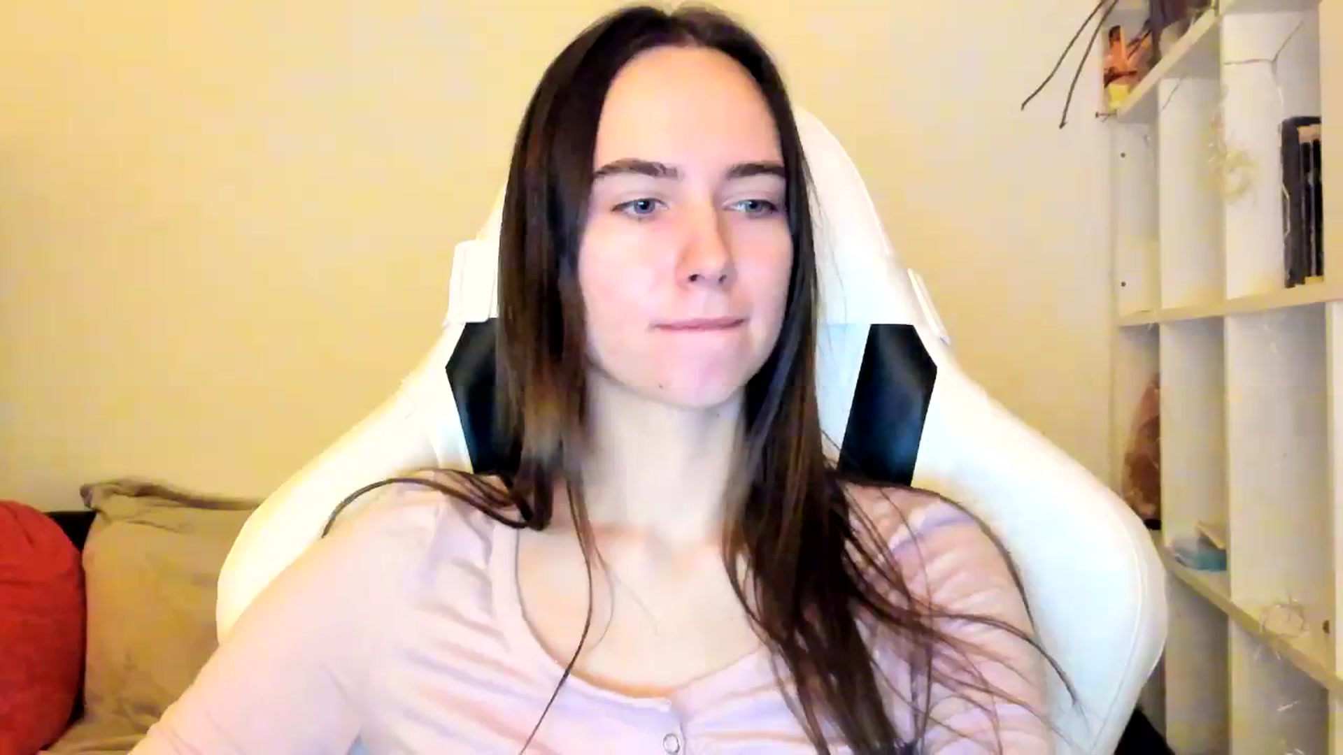 Gallery image thumbnail from OhAlisa's myfreecams stream on, 12/22/2025, 16:33 image 11 of 20