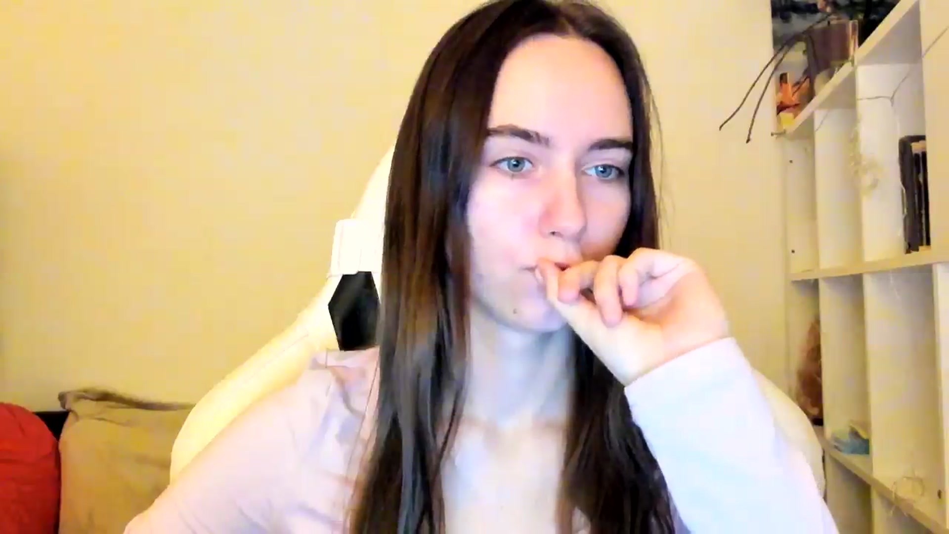 Gallery image thumbnail from OhAlisa's myfreecams stream on, 12/22/2025, 16:33 image 15 of 20