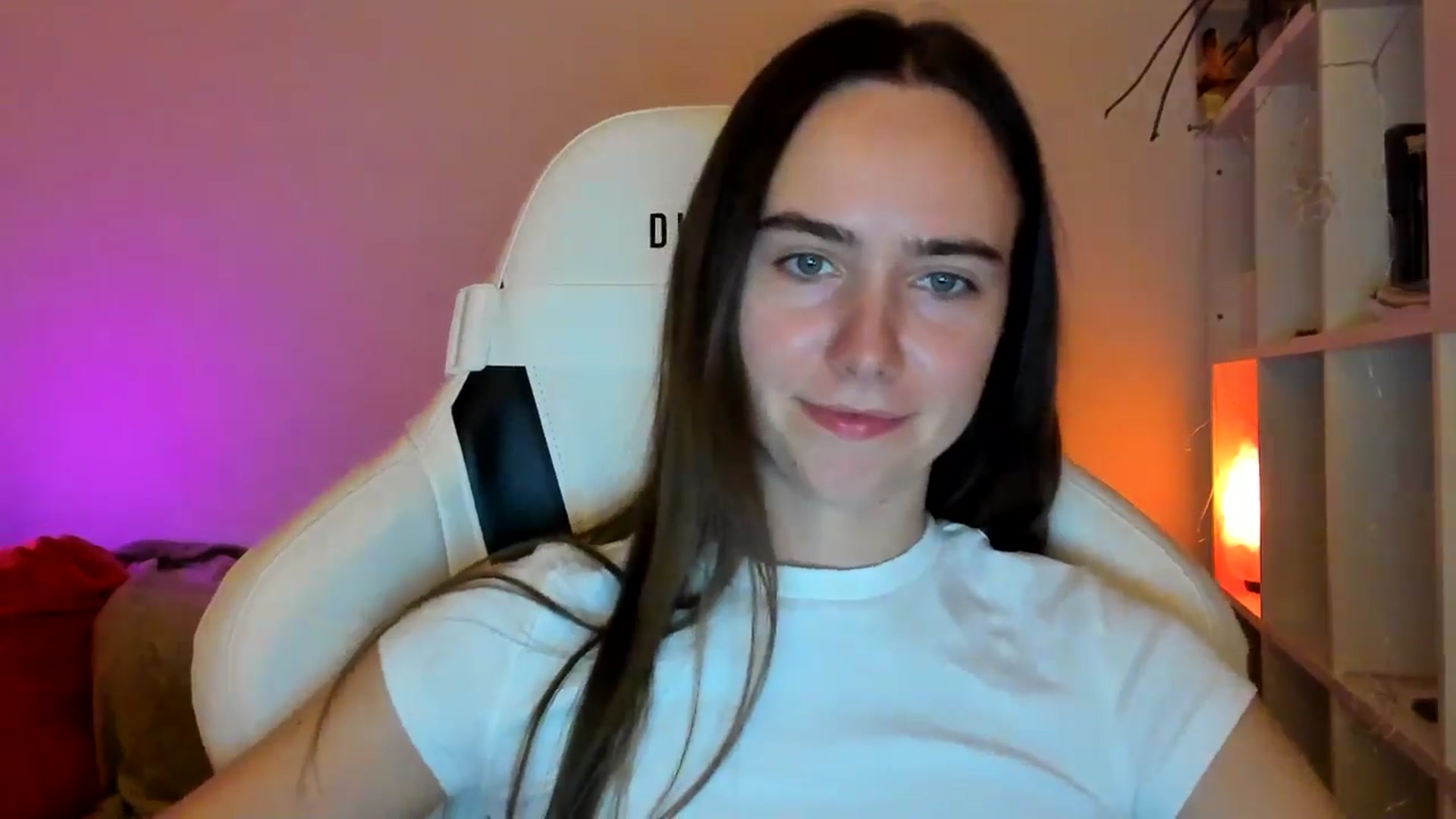 Gallery image thumbnail from OhAlisa's myfreecams stream on, 01/08/2026, 19:24 image 19 of 20