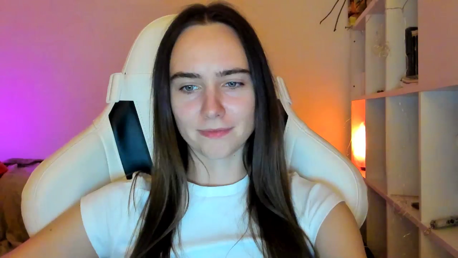 Gallery image thumbnail from OhAlisa's myfreecams stream on, 01/08/2026, 20:11 image 14 of 20