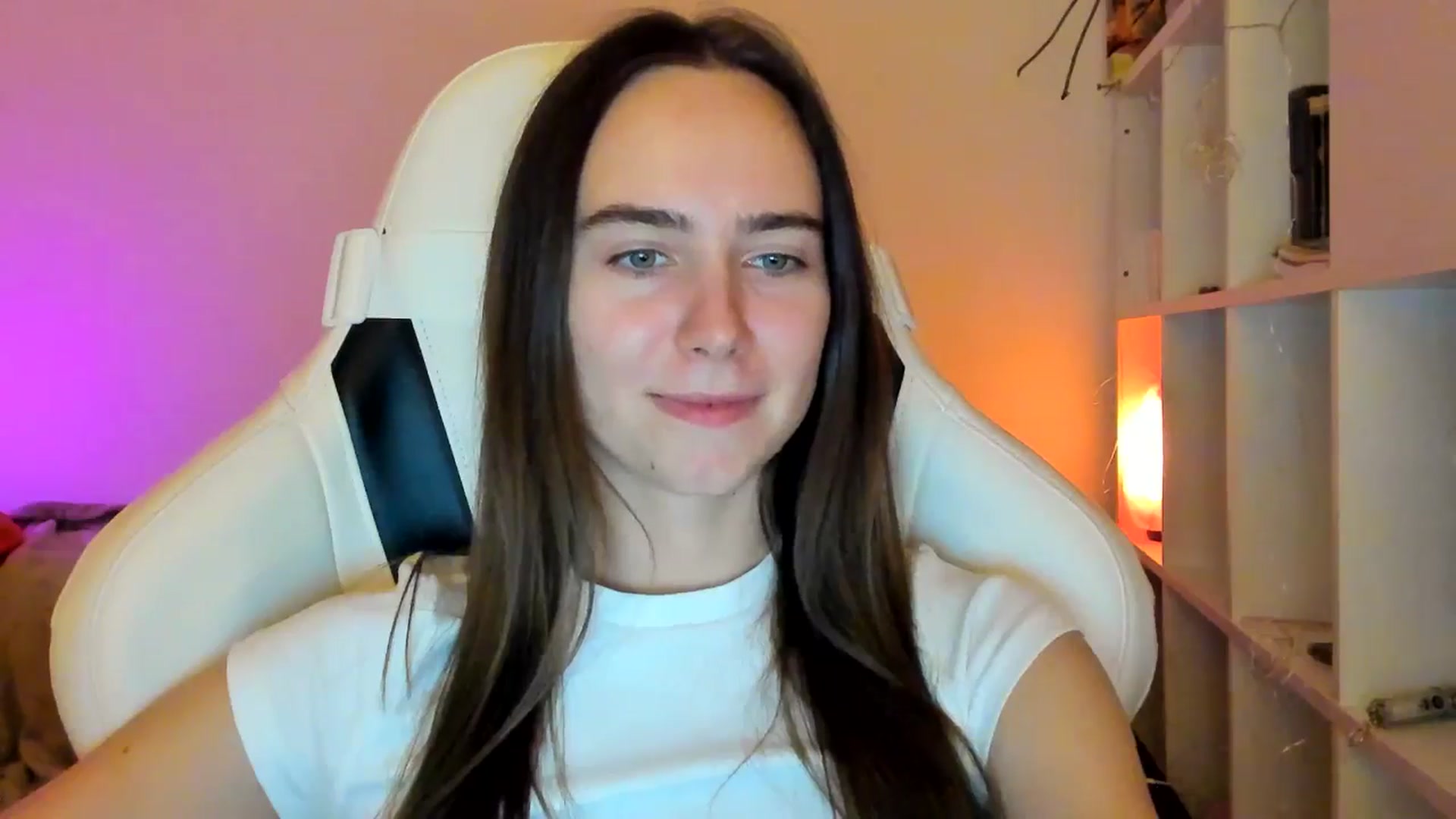 Gallery image thumbnail from OhAlisa's myfreecams stream on, 01/08/2026, 20:11 image 13 of 20