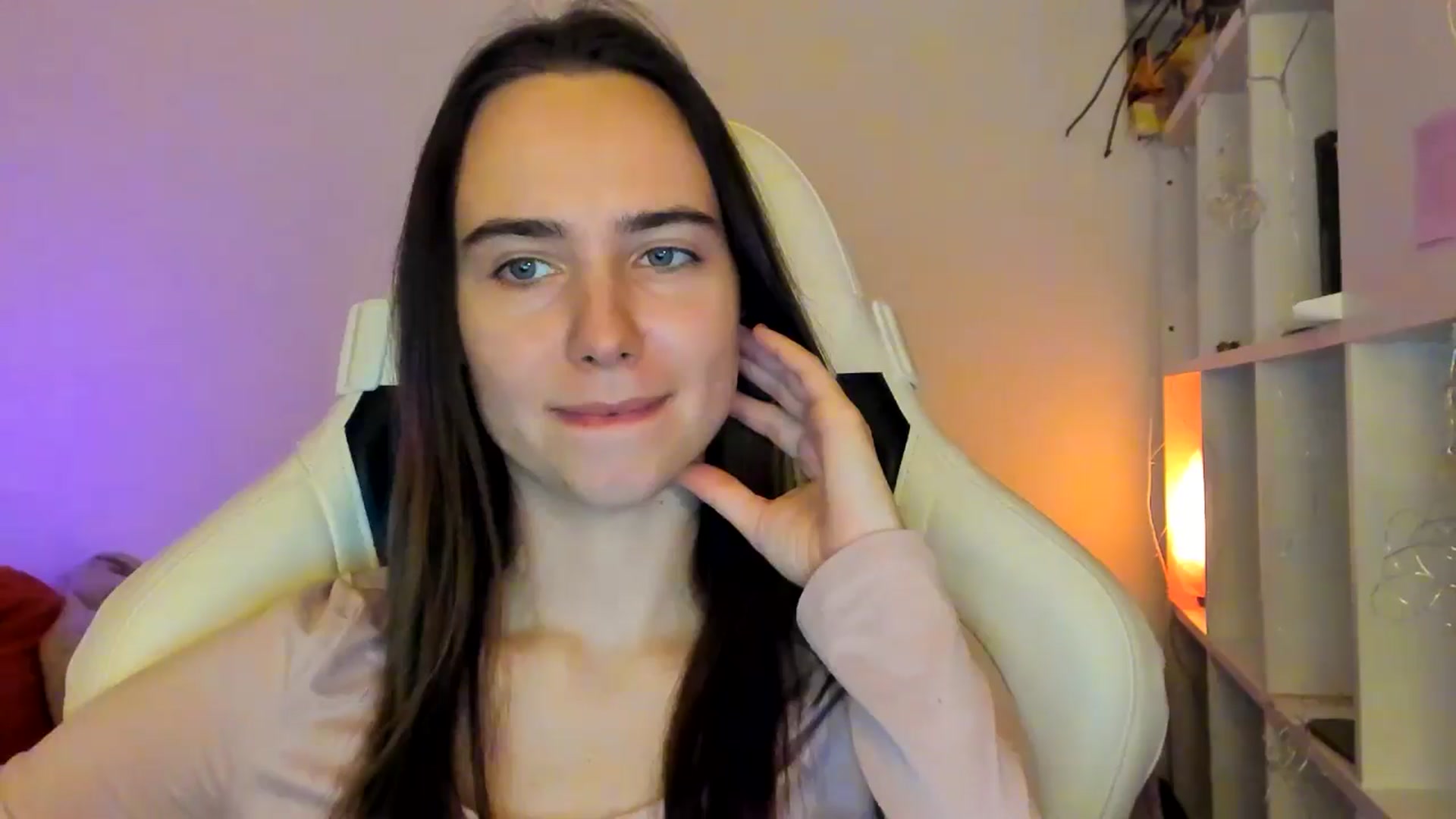 Gallery image thumbnail from OhAlisa's myfreecams stream on, 01/12/2026, 19:17 image 18 of 20