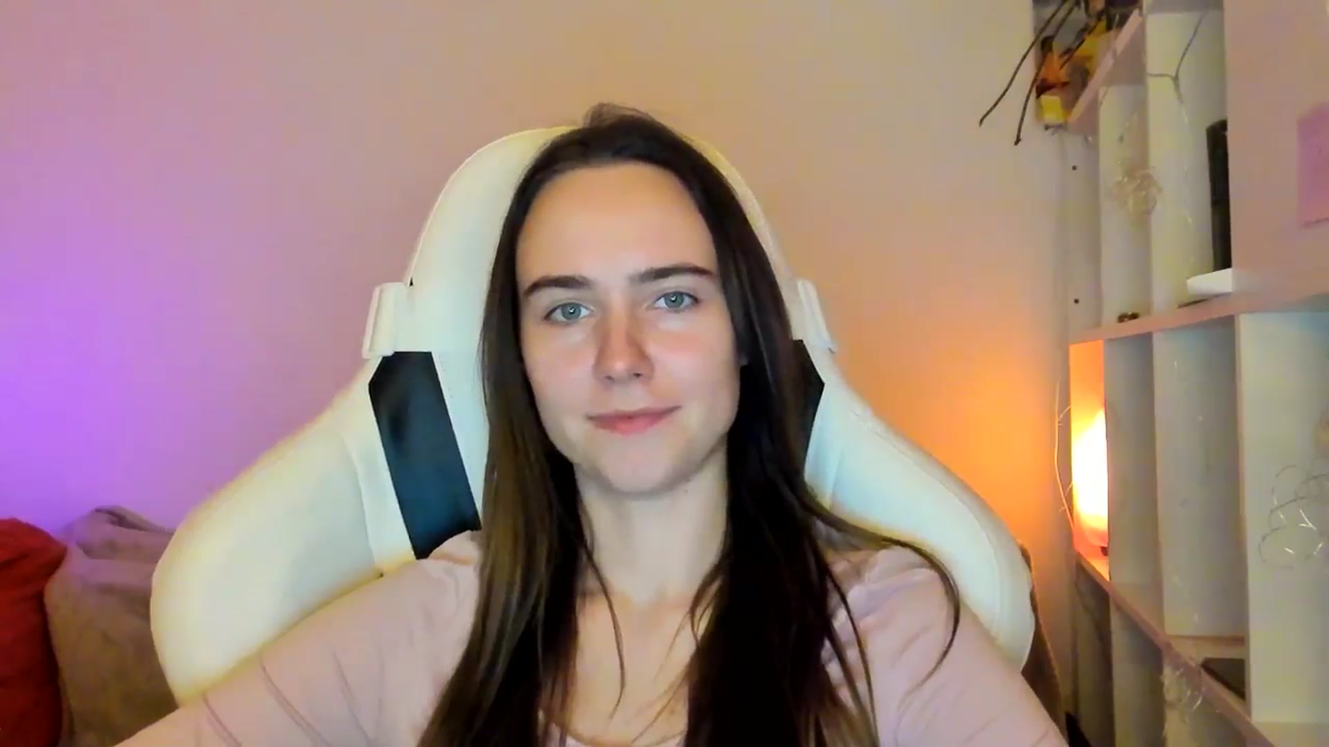 Gallery image thumbnail from OhAlisa's myfreecams stream on, 01/12/2026, 19:17 image 5 of 20