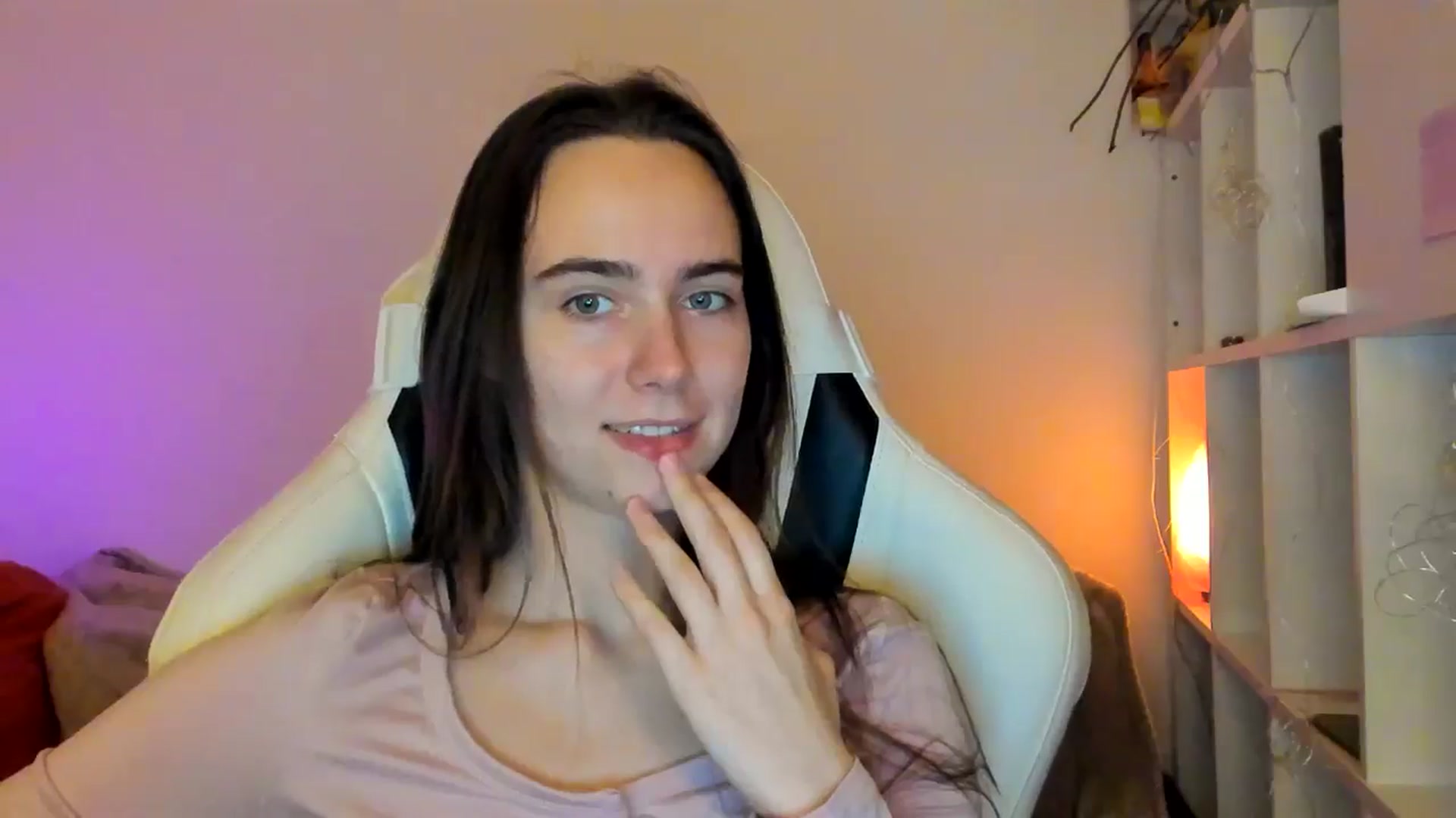 Gallery image thumbnail from OhAlisa's myfreecams stream on, 01/12/2026, 19:17 image 13 of 20