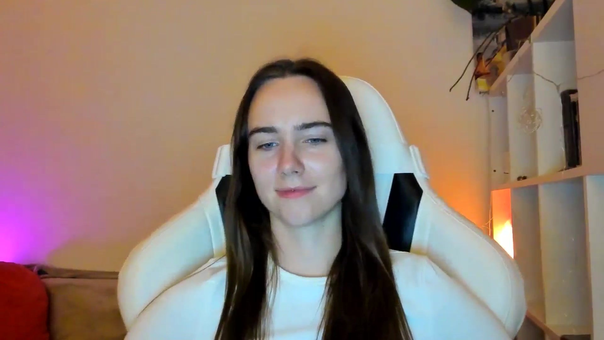Gallery image thumbnail from OhAlisa's myfreecams stream on, 01/18/2026, 21:51 image 11 of 20