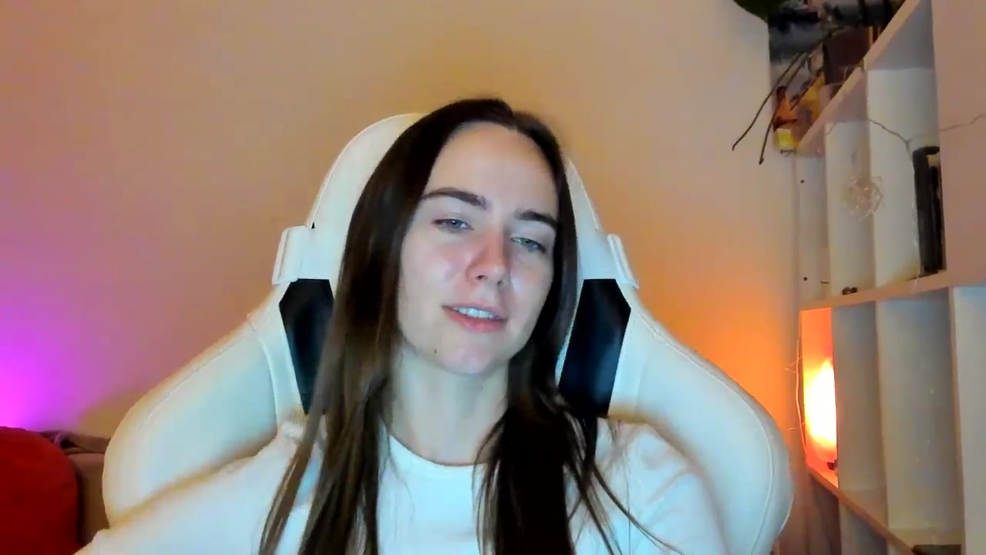 Gallery image thumbnail from OhAlisa's myfreecams stream on, 01/18/2026, 21:51 image 14 of 20