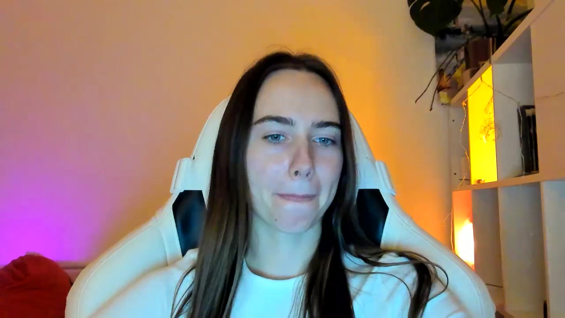 Gallery image thumbnail from OhAlisa's myfreecams stream on, 01/21/2026, 18:27 image 4 of 20