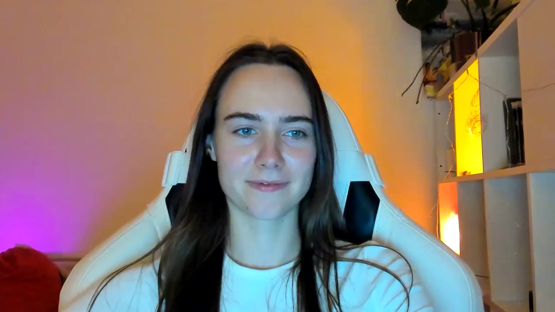 Gallery image thumbnail from OhAlisa's myfreecams stream on, 01/21/2026, 18:27 image 14 of 20
