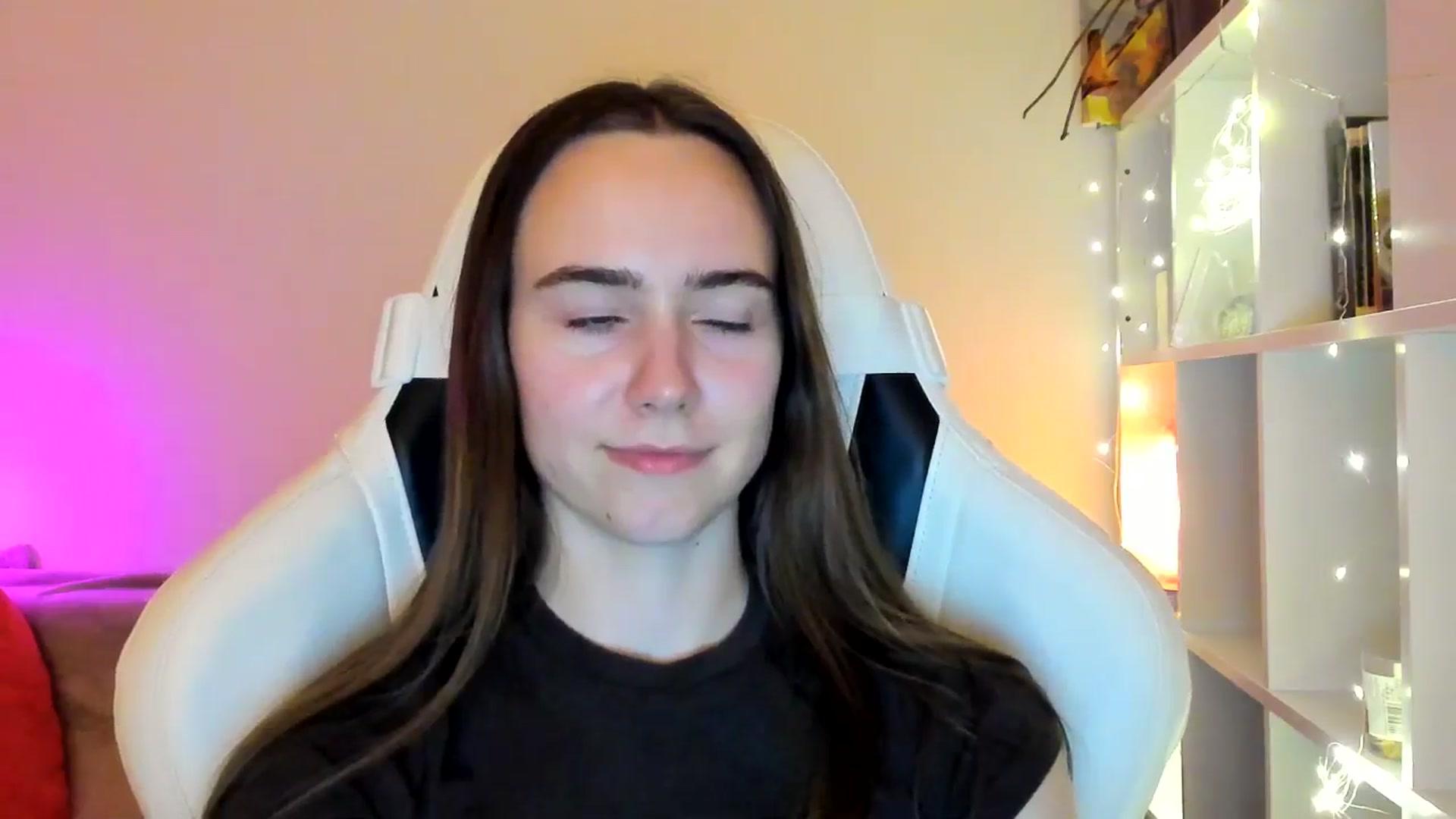 Gallery image thumbnail from OhAlisa's myfreecams stream on, 01/25/2026, 20:31 image 11 of 20