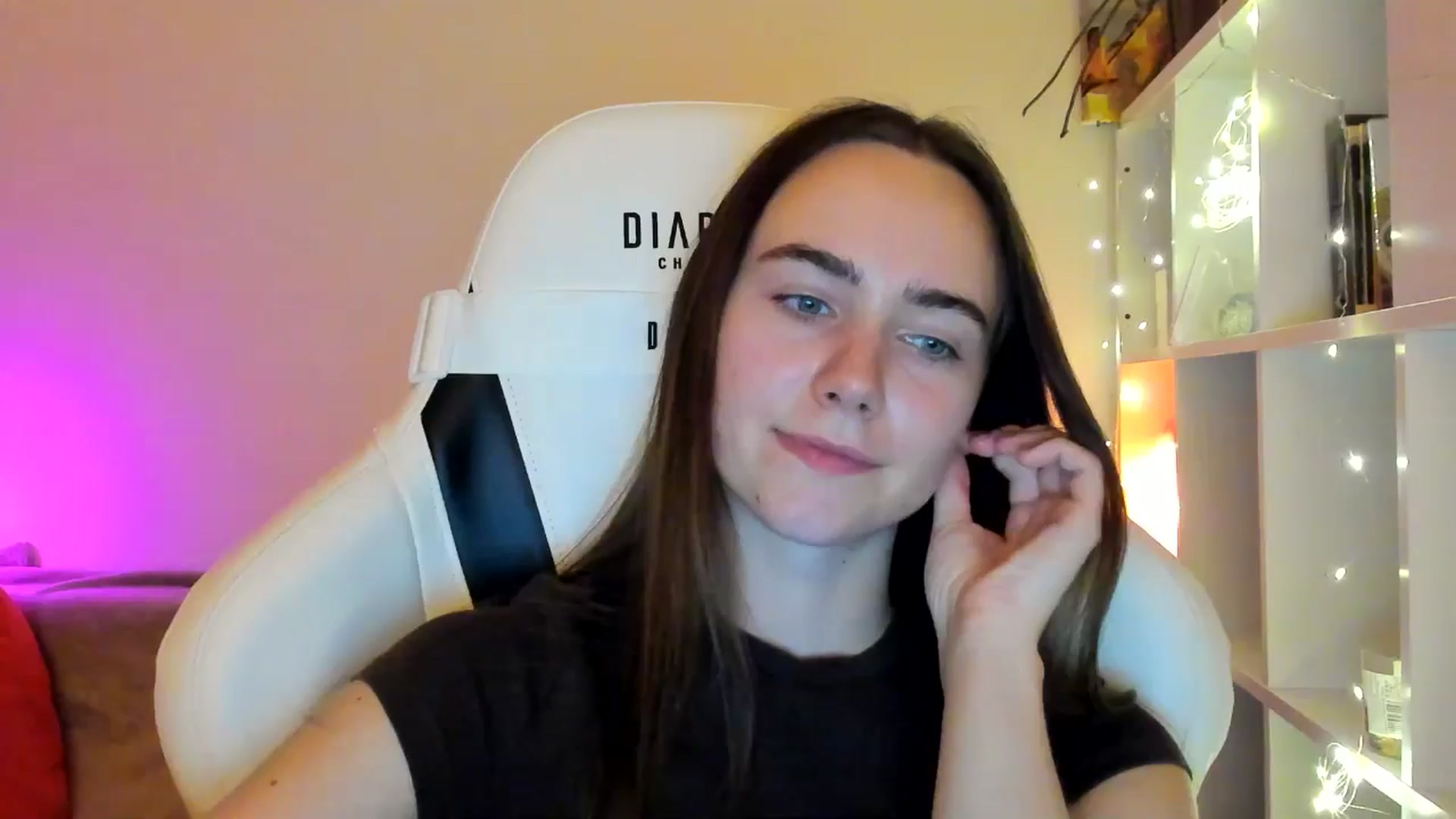 Gallery image thumbnail from OhAlisa's myfreecams stream on, 01/25/2026, 20:31 image 13 of 20