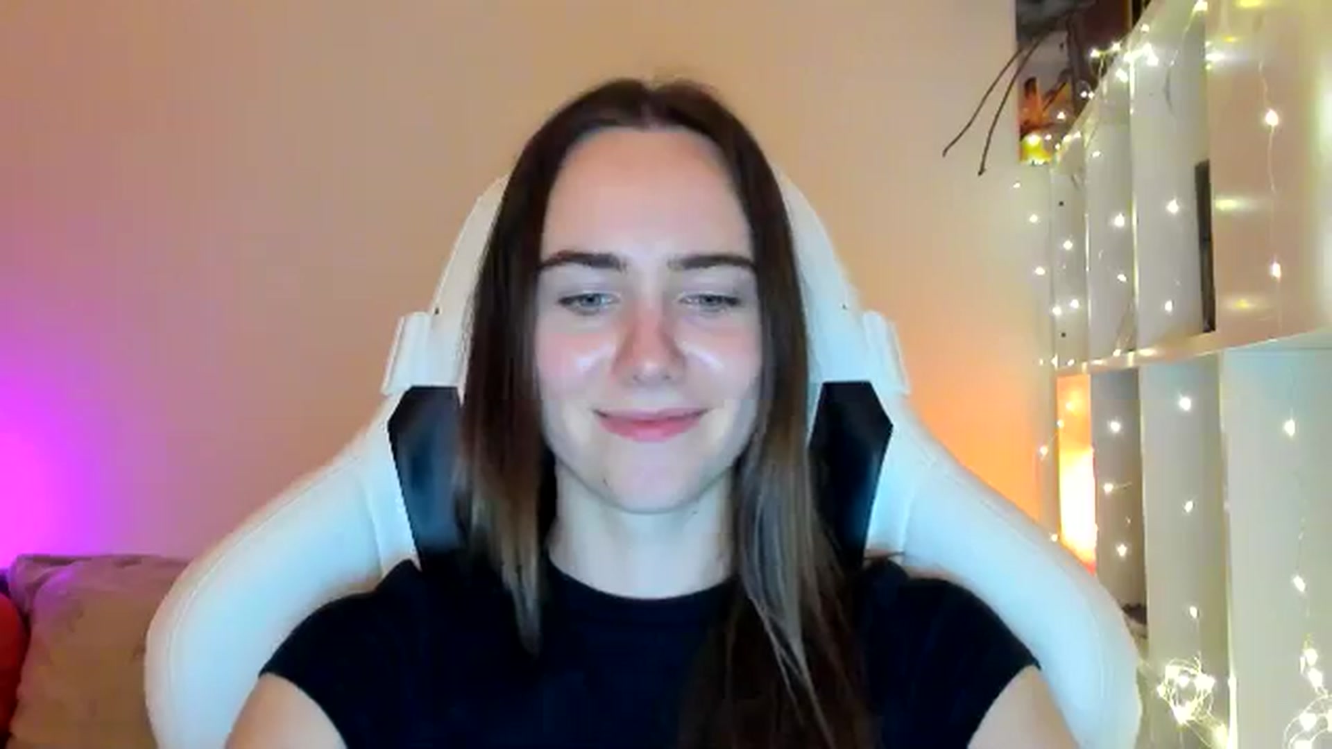 Gallery image thumbnail from OhAlisa's myfreecams stream on, 02/01/2026, 17:36 image 11 of 20