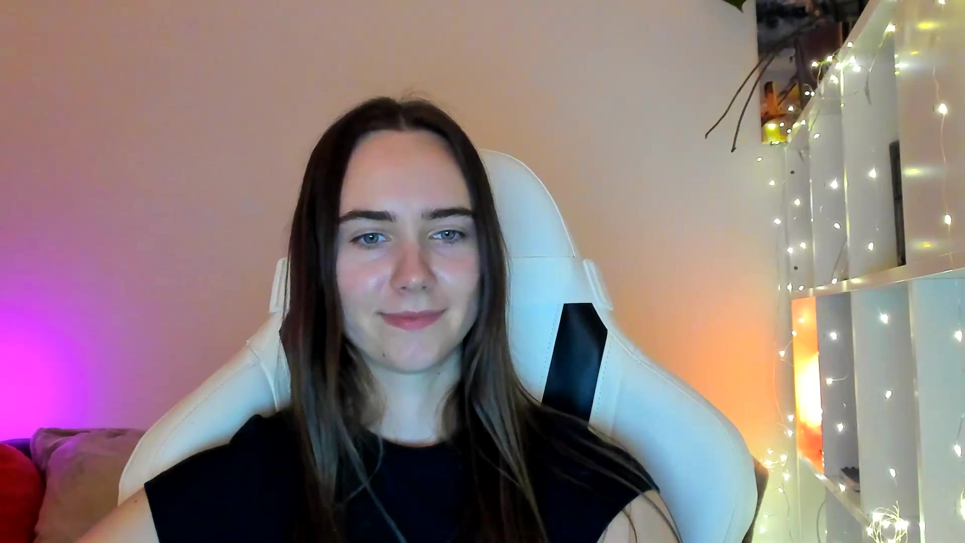 Gallery image thumbnail from OhAlisa's myfreecams stream on, 02/01/2026, 17:36 image 5 of 20
