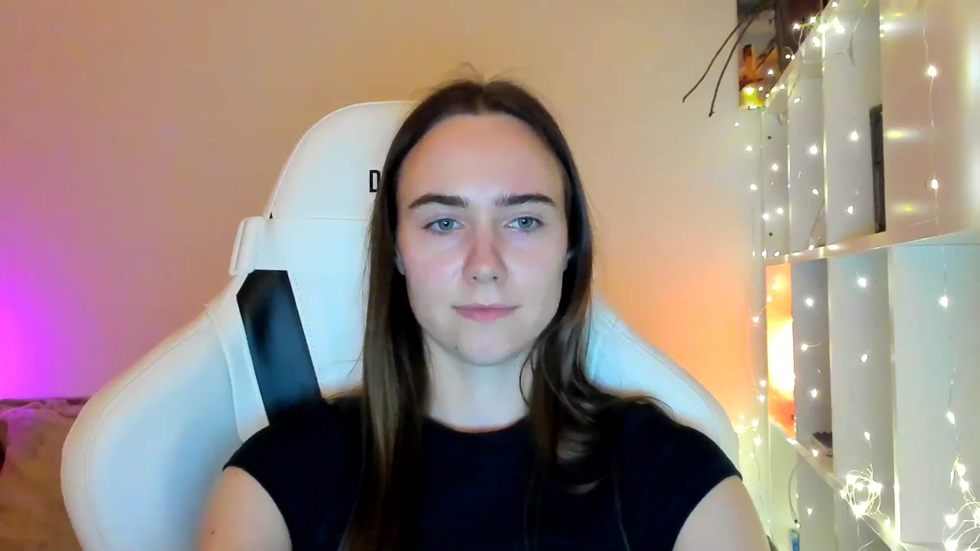 Gallery image thumbnail from OhAlisa's myfreecams stream on, 02/01/2026, 17:36 image 18 of 20