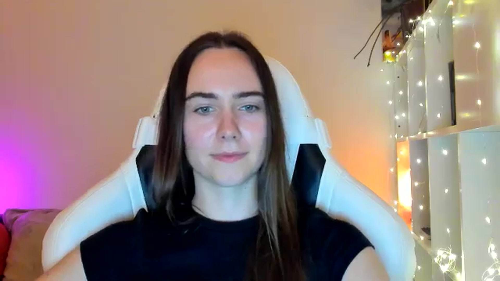 Gallery image thumbnail from OhAlisa's myfreecams stream on, 02/01/2026, 17:36 image 12 of 20