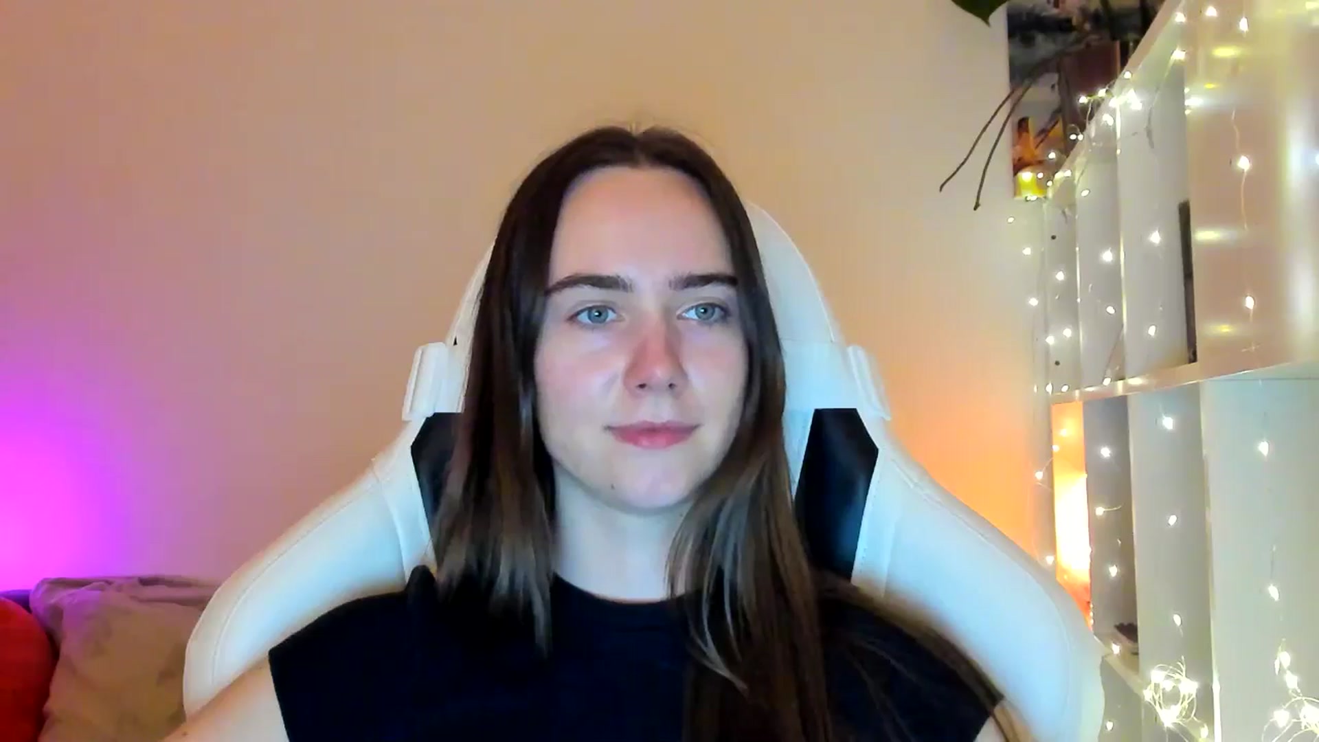 Gallery image thumbnail from OhAlisa's myfreecams stream on, 02/01/2026, 18:39 image 2 of 20