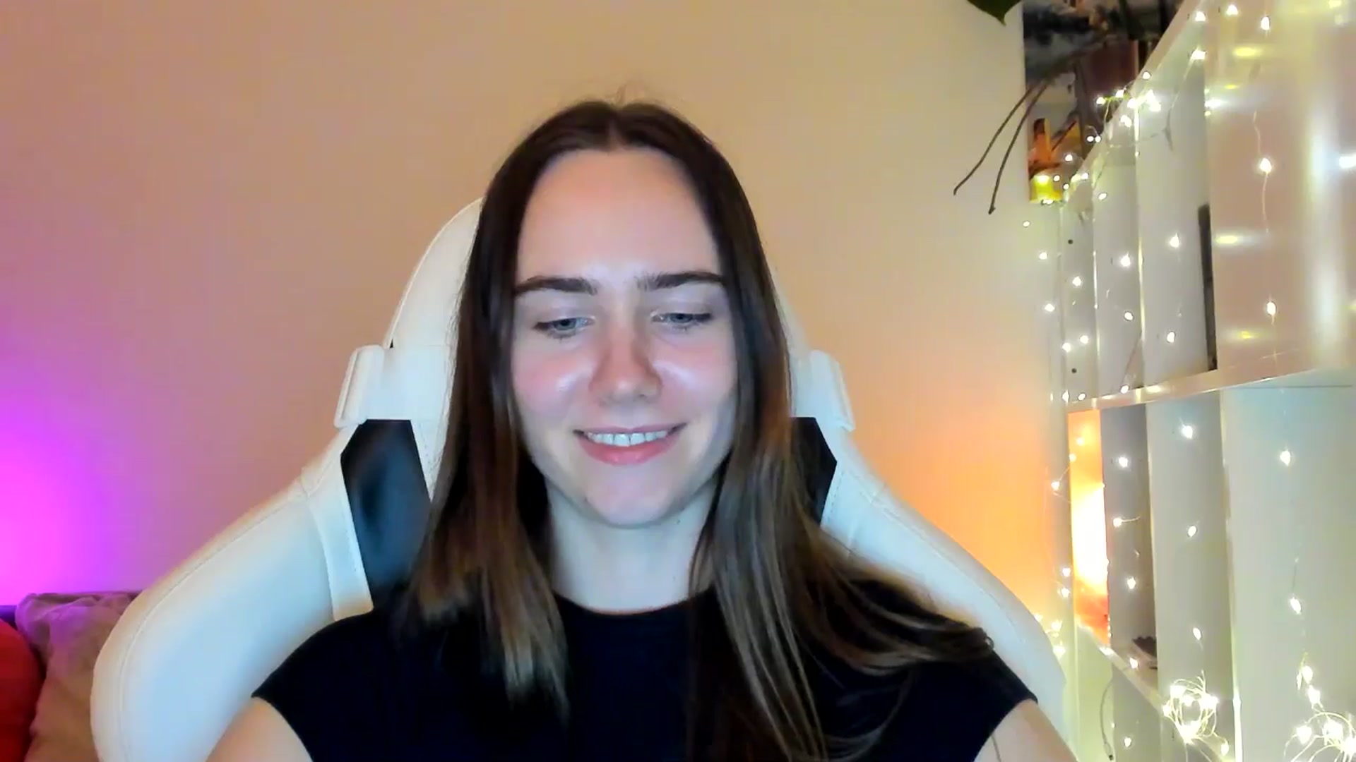 Gallery image thumbnail from OhAlisa's myfreecams stream on, 02/01/2026, 18:39 image 16 of 20