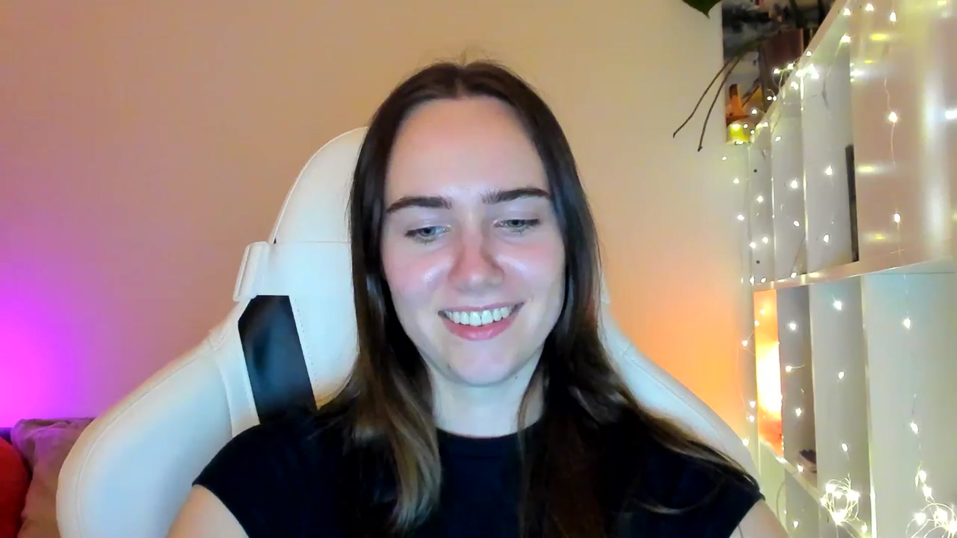 Gallery image thumbnail from OhAlisa's myfreecams stream on, 02/01/2026, 18:39 image 18 of 20