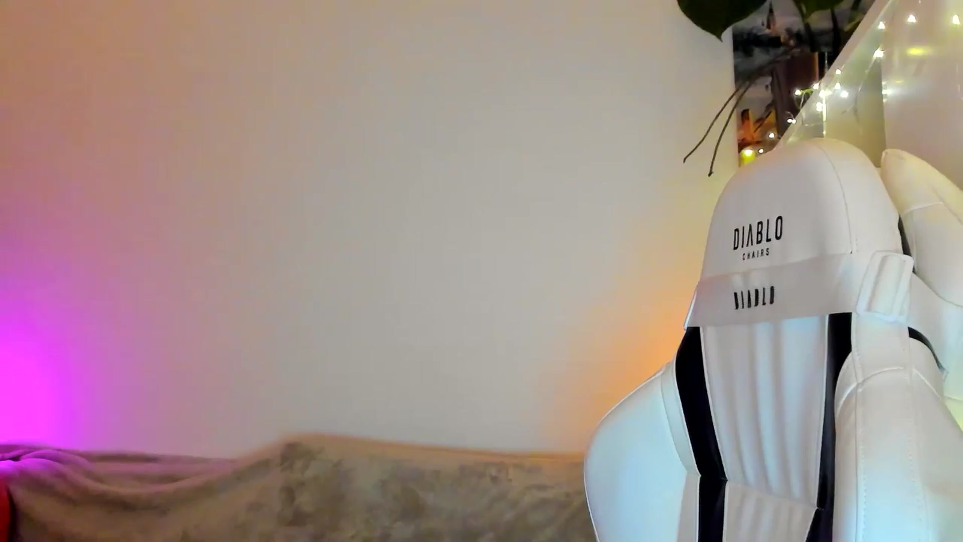 Gallery image thumbnail from OhAlisa's myfreecams stream on, 02/03/2026, 17:18 image 18 of 20