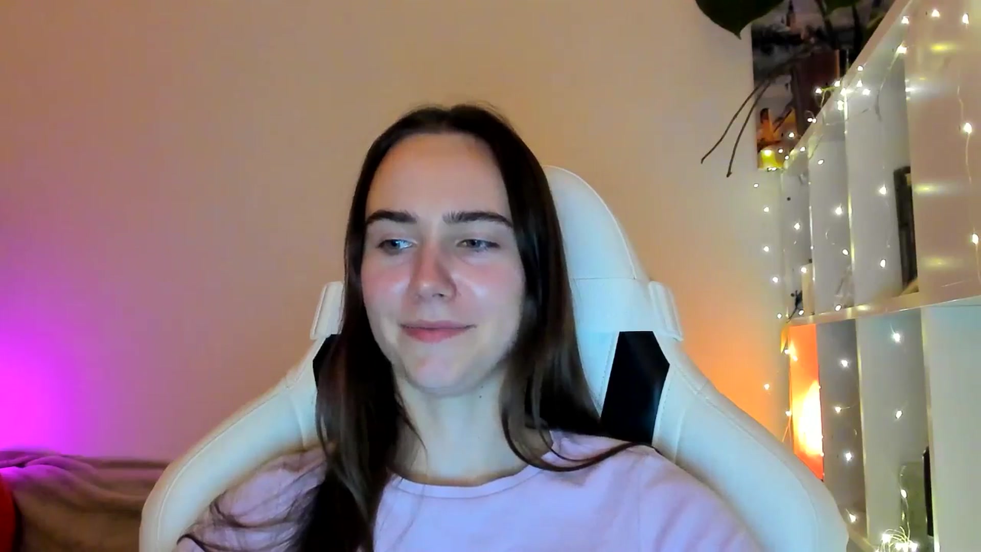 Gallery image thumbnail from OhAlisa's myfreecams stream on, 02/03/2026, 17:18 image 14 of 20