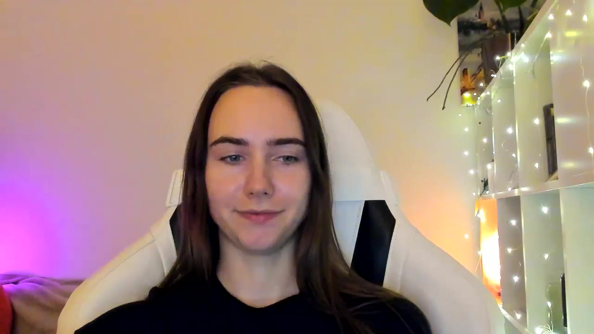 Gallery image thumbnail from OhAlisa's myfreecams stream on, 02/03/2026, 18:52 image 14 of 20