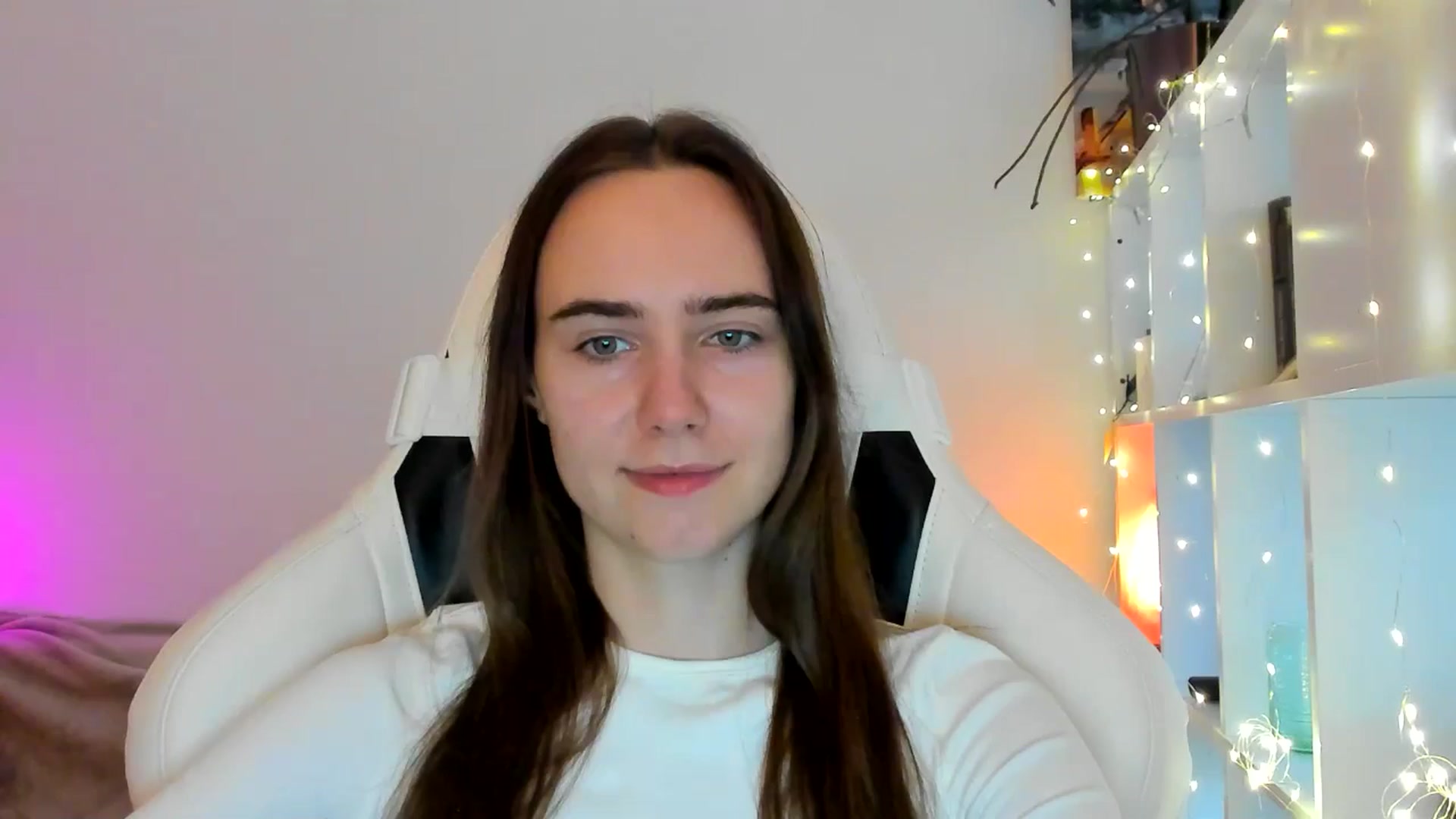 Gallery image thumbnail from OhAlisa's myfreecams stream on, 02/04/2026, 15:43 image 4 of 20